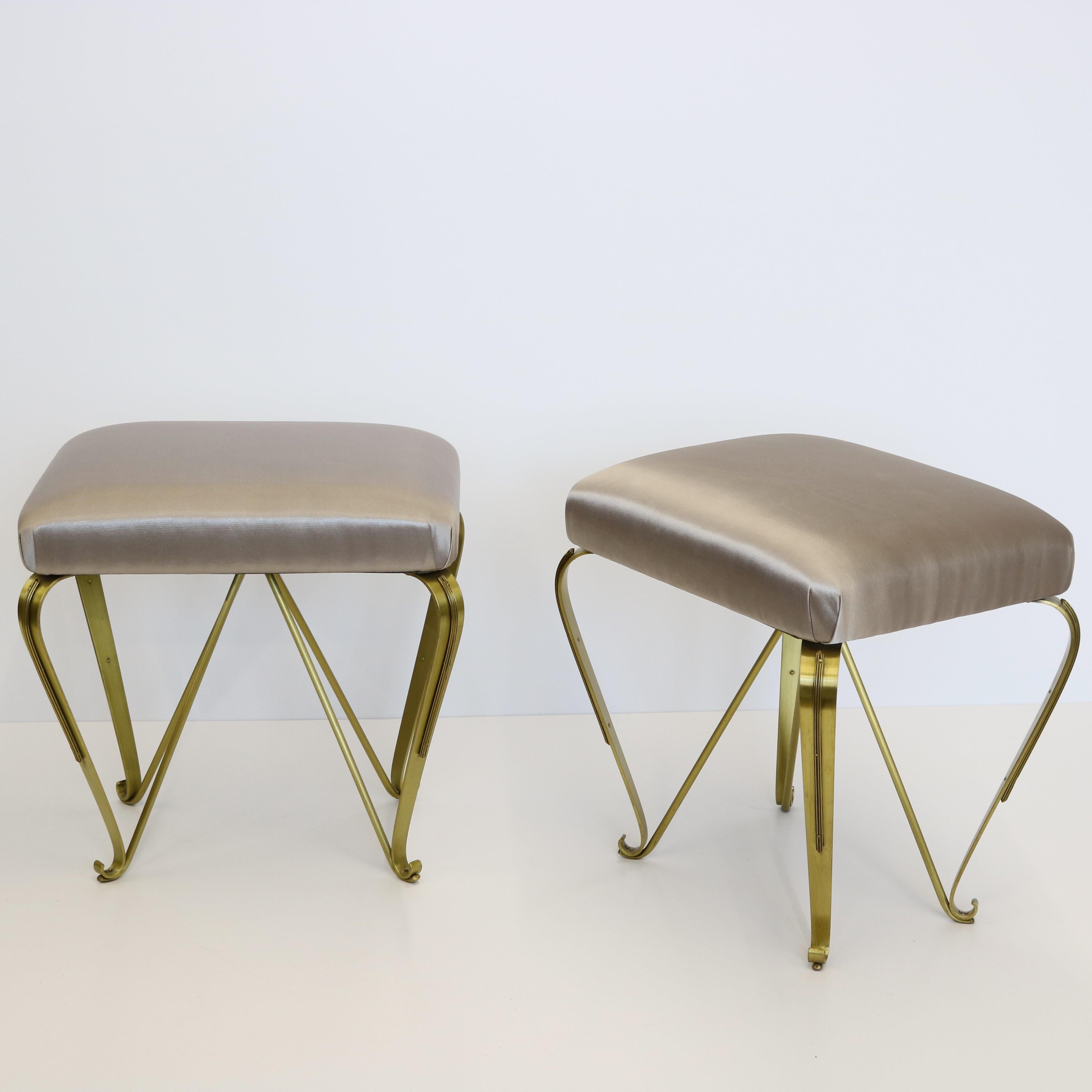 Adirondack Paire de petits tabourets italiens en laiton en vente
