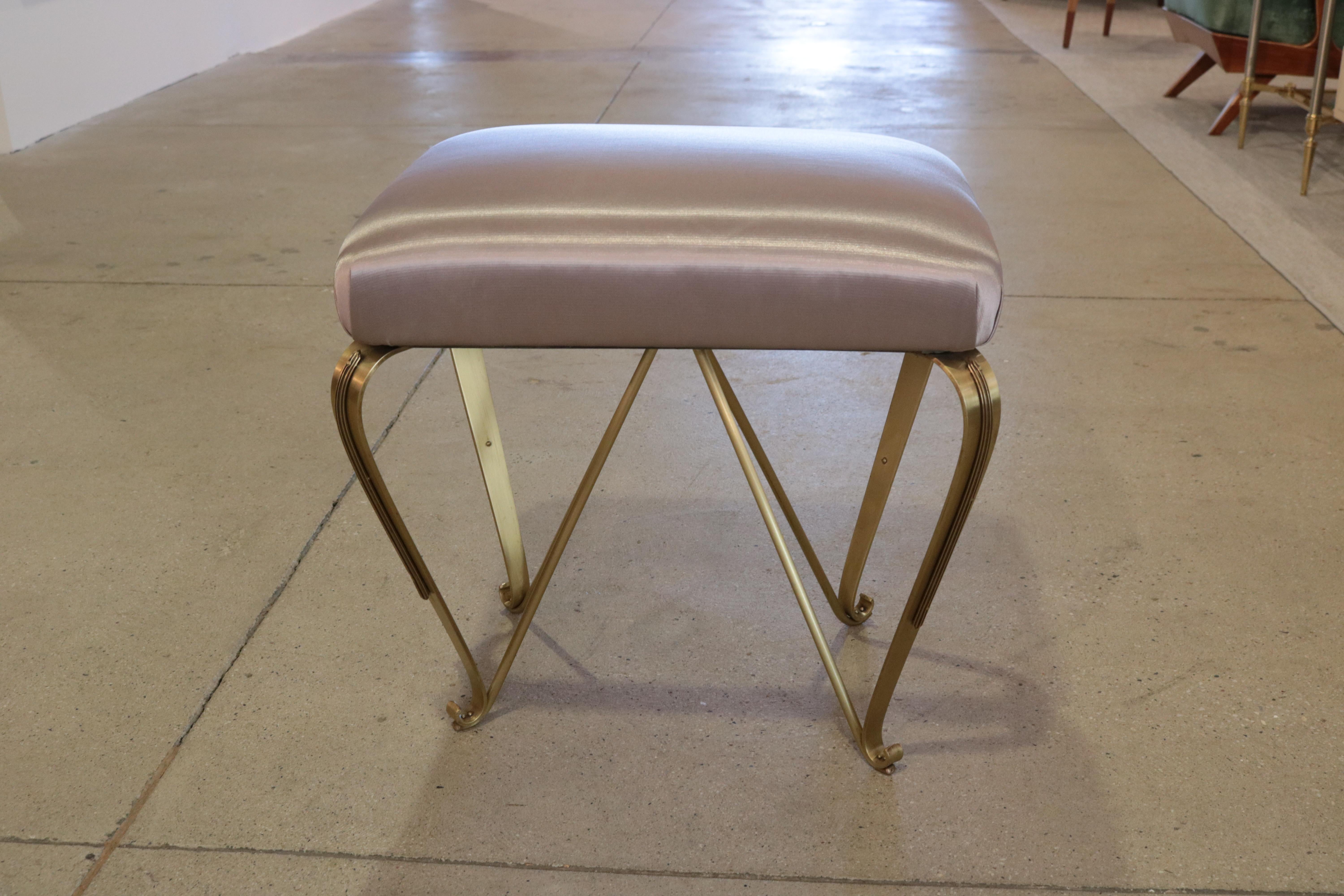 Pair of Italian Small Brass Stools In Good Condition For Sale In New York, NY