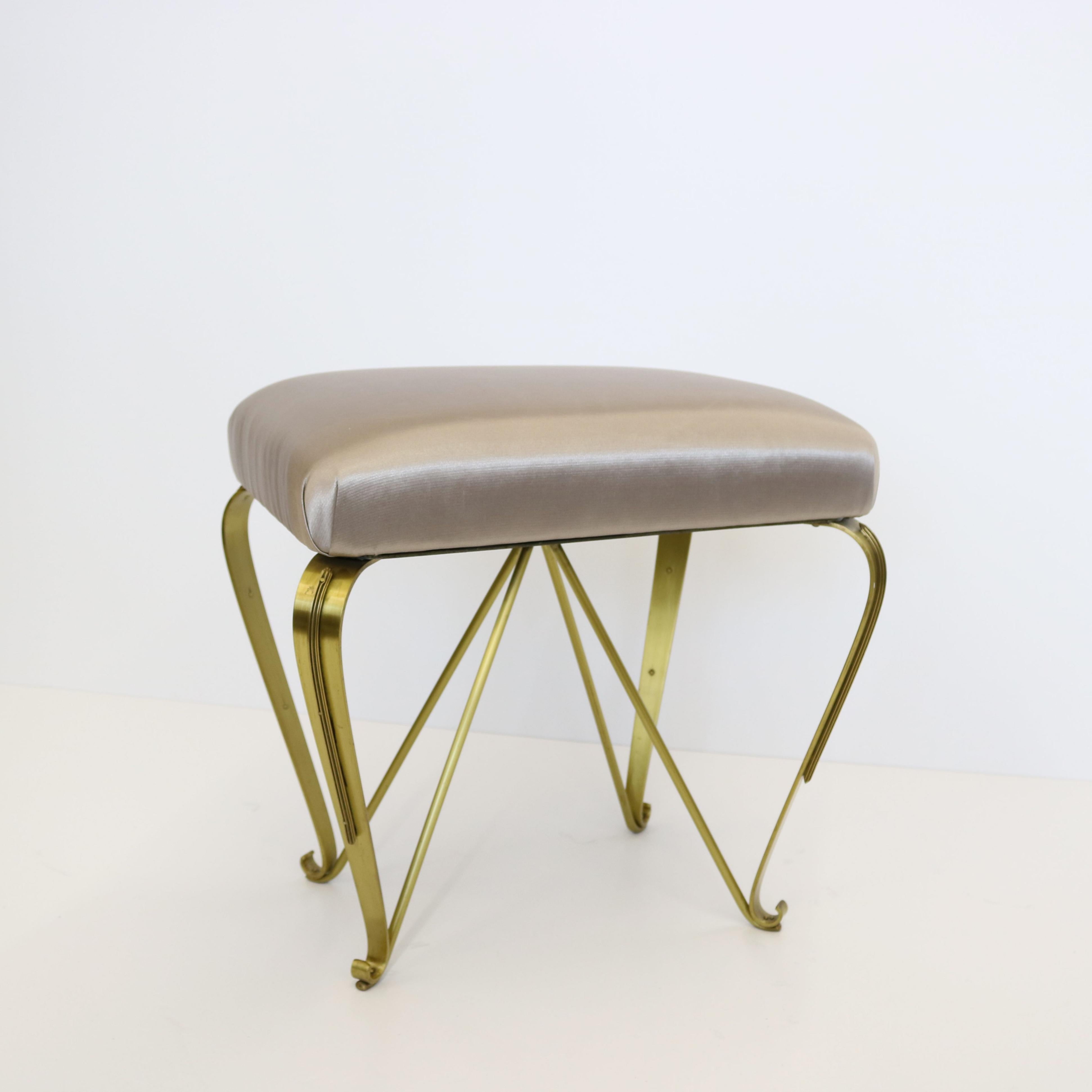 Métal Paire de petits tabourets italiens en laiton en vente
