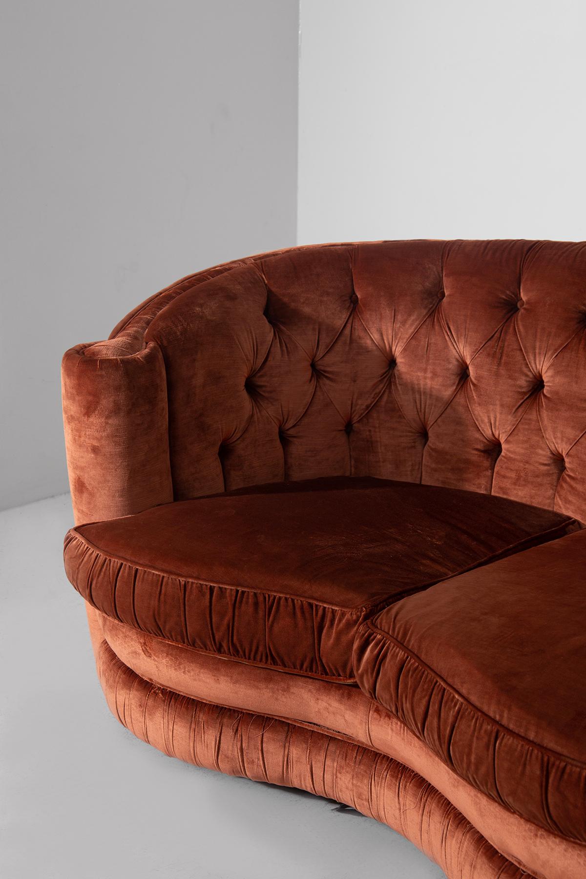 Velluto Pair of Italian sofas in orange capitonné velvet in Art Decò style in vendita