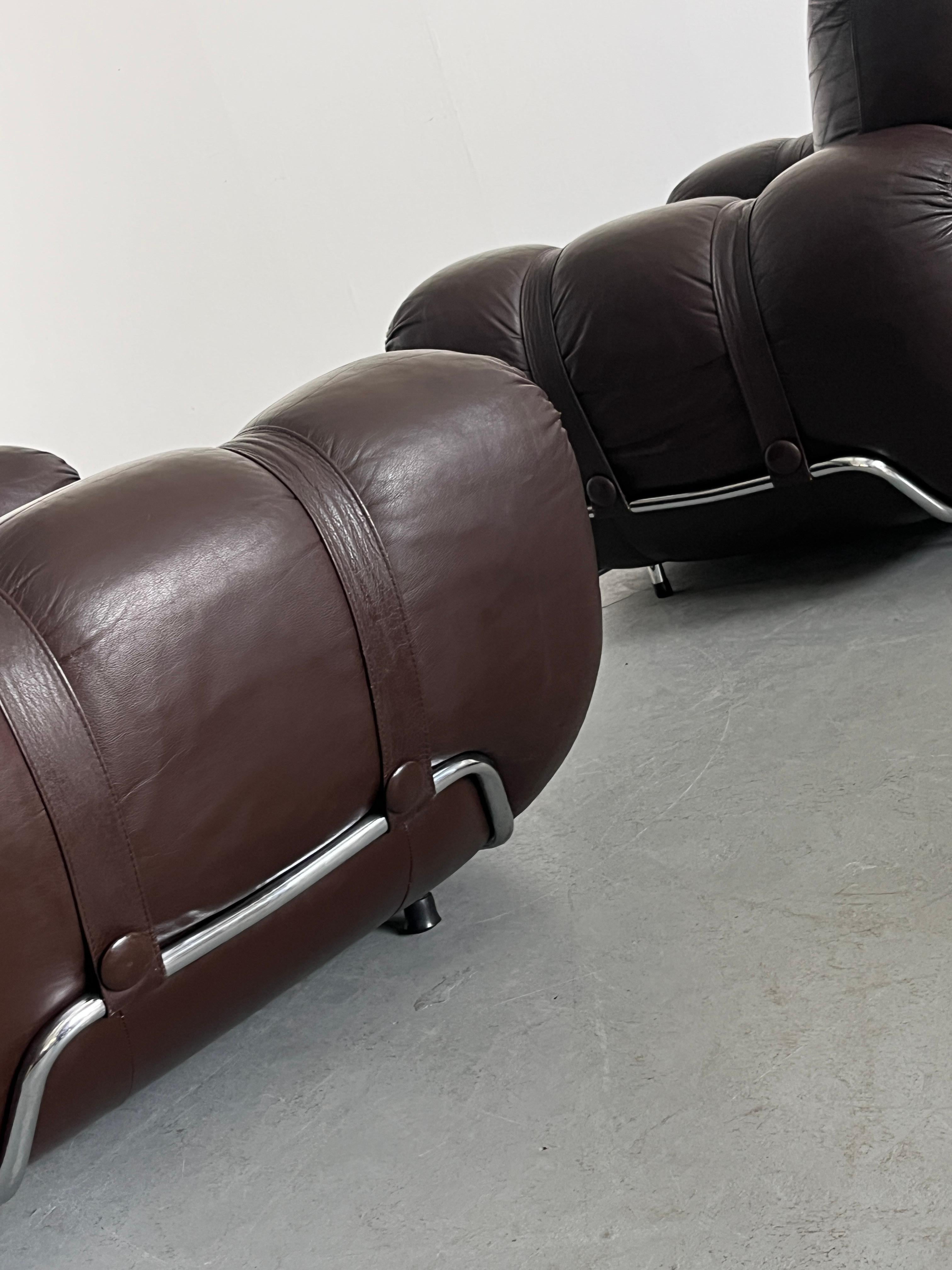 Coppia di poltrone italiane A Space Age Cloud con rivestimento in pelle marrone scuro, anni '70 in vendita 2