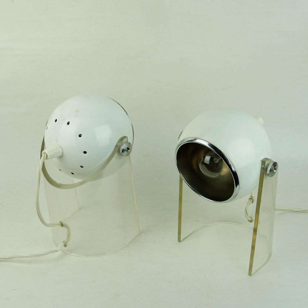 Lacquered Pair of Italian Space Age White Lacquer and Perspex Eyeball Table Lamps