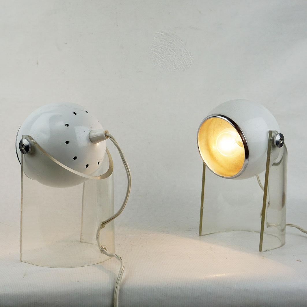 Mid-20th Century Pair of Italian Space Age White Lacquer and Perspex Eyeball Table Lamps