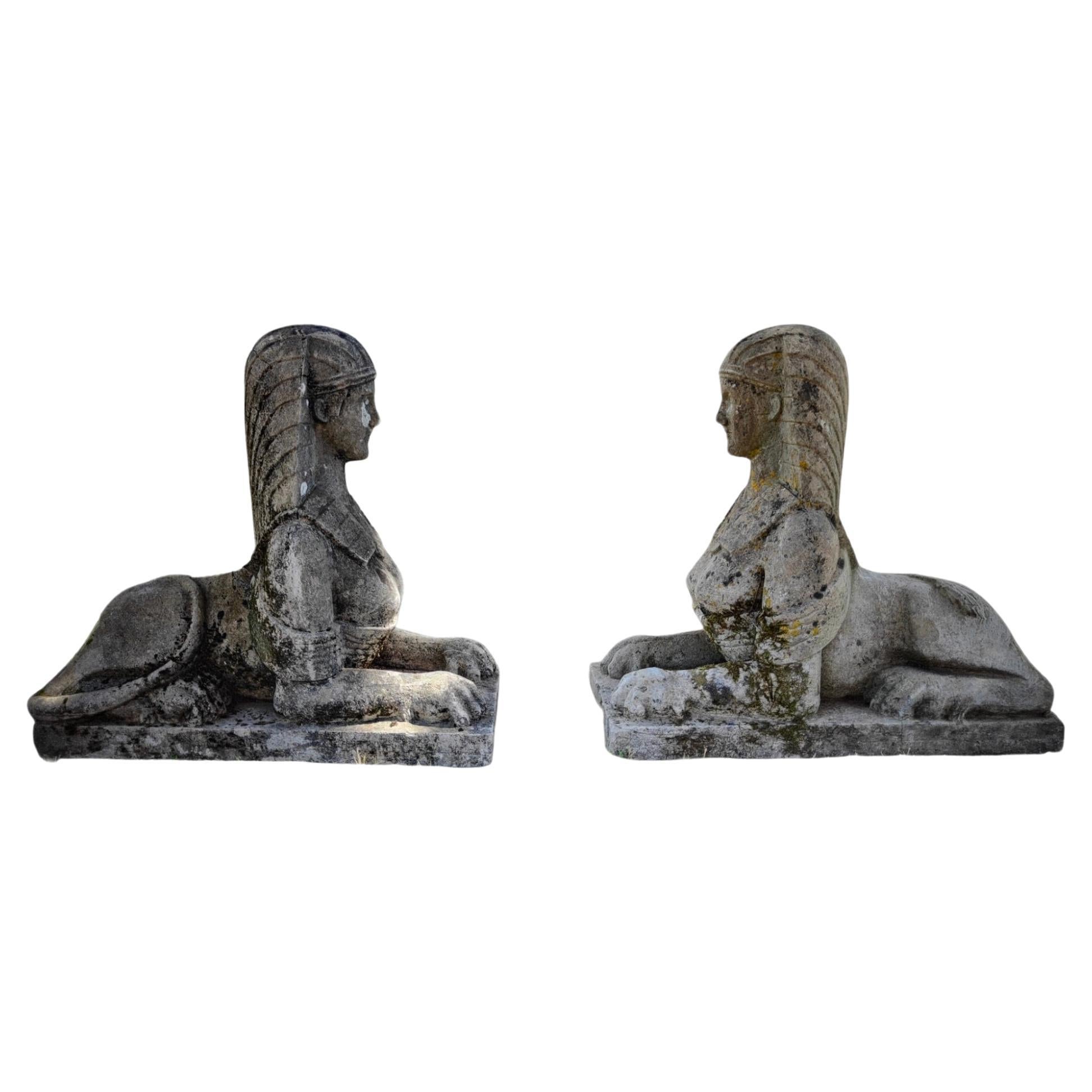 Paire de sphinx italiens des années 20 art déco en vente