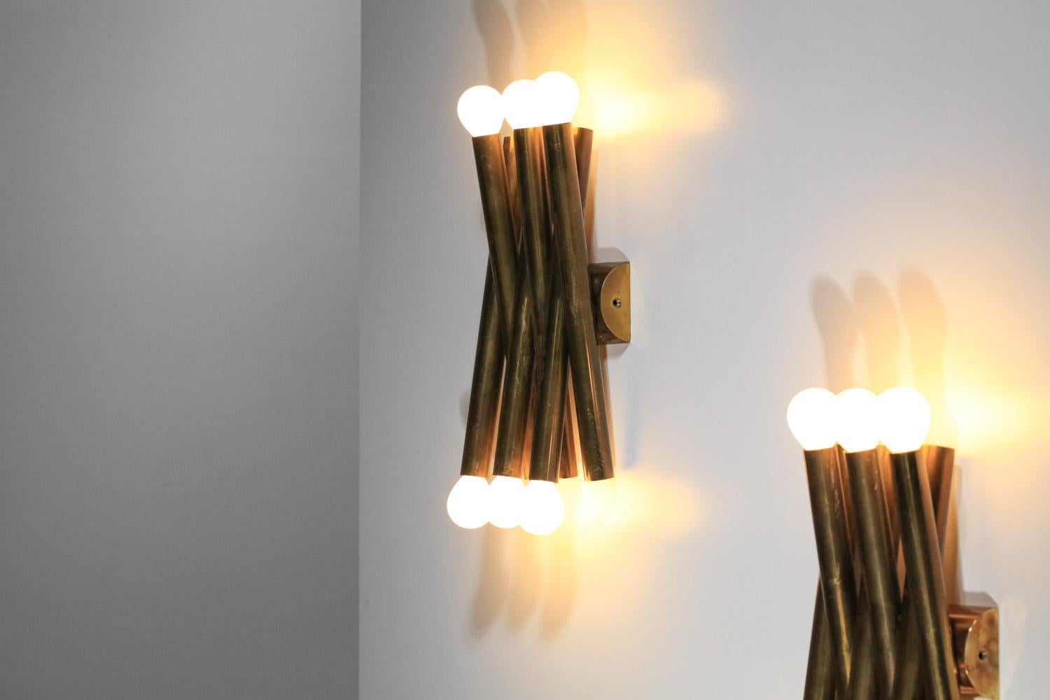 Pair of Italian Stilnovo sconces in brass tube from the 60s - F242 For Sale 2
