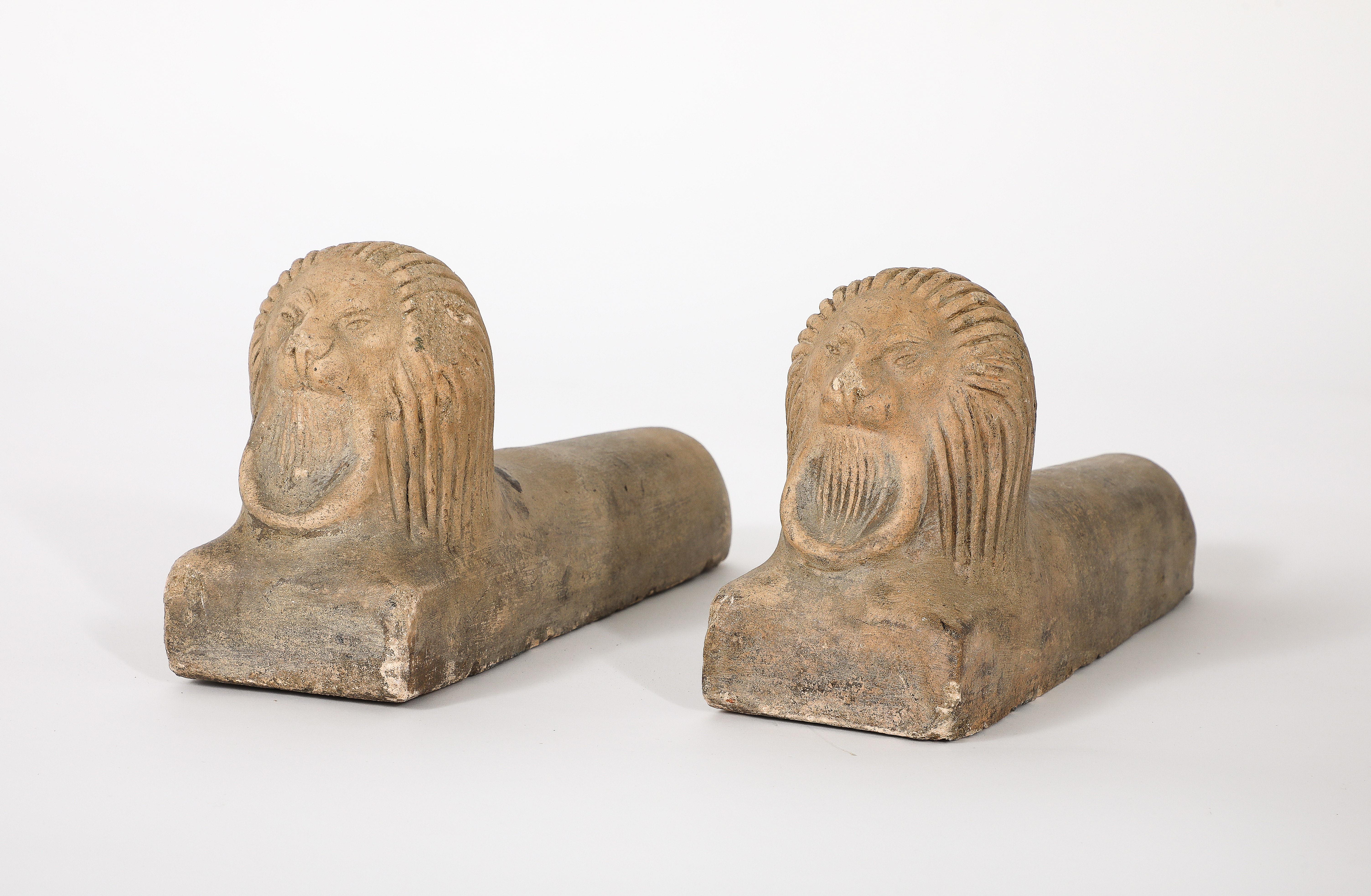 Pair of Italian Stone Lions In Good Condition For Sale In New York, NY