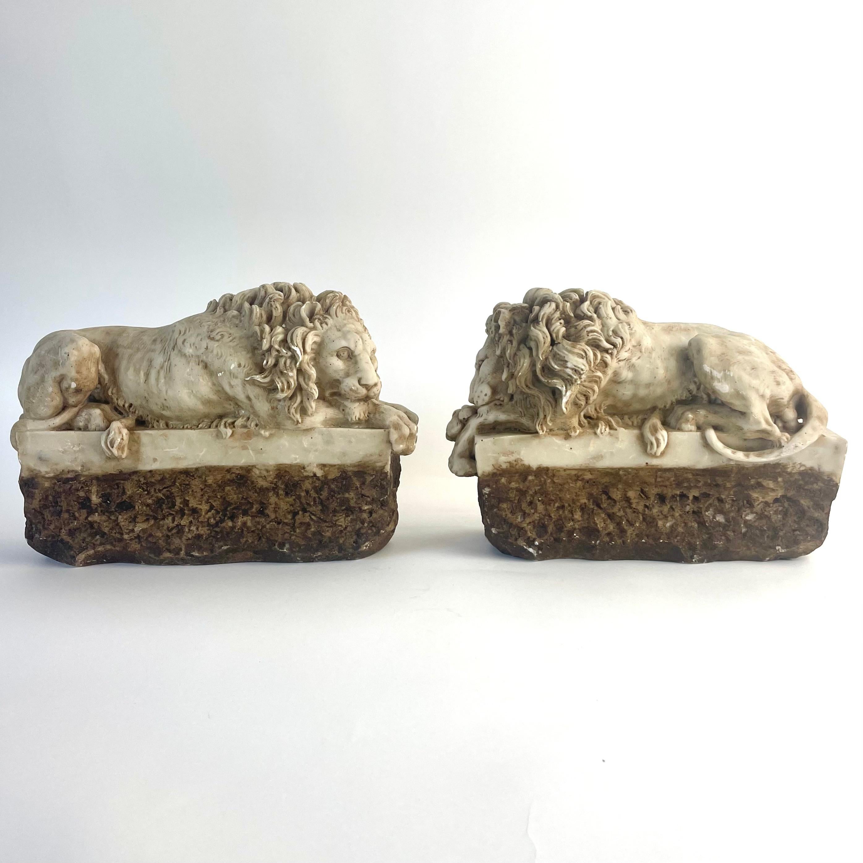 
Pareja de leones italianos de gres según Antonio Canova, Siglo XIX

Una llamativa pareja de leones reclinados en gres, inspirados en las esculturas monumentales creadas por Antonio Canova (1757-1822) para la tumba del Papa Clemente XIII en la
