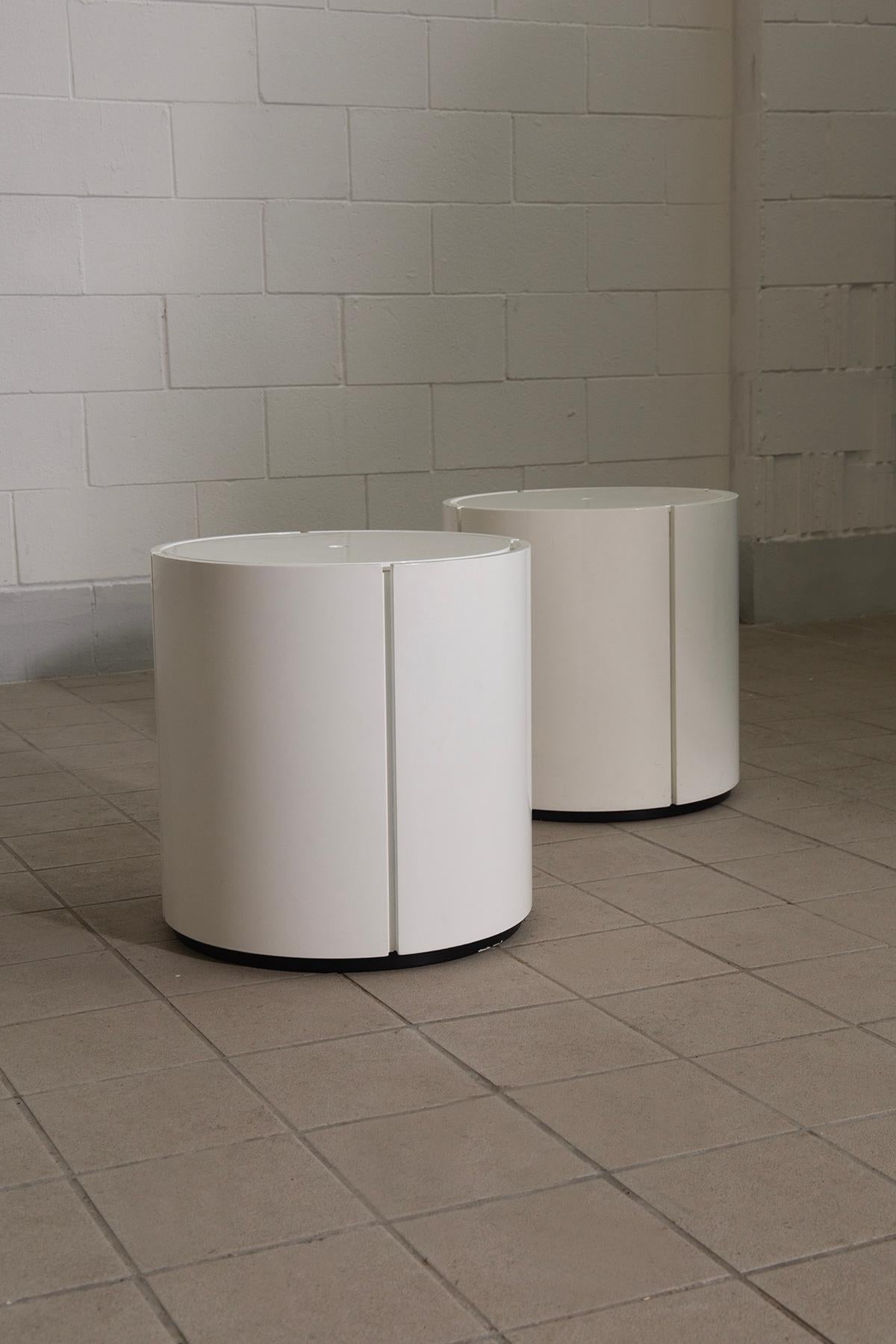 Wood Pair of Italian storage bedside tables For Sale