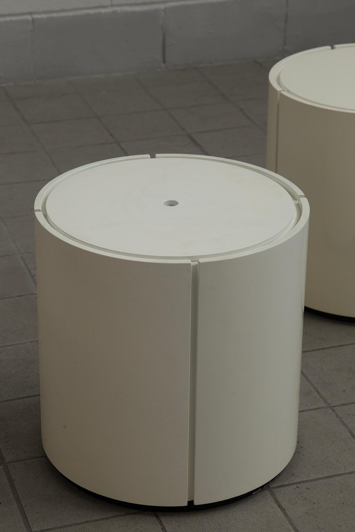 Pair of Italian storage bedside tables For Sale 1