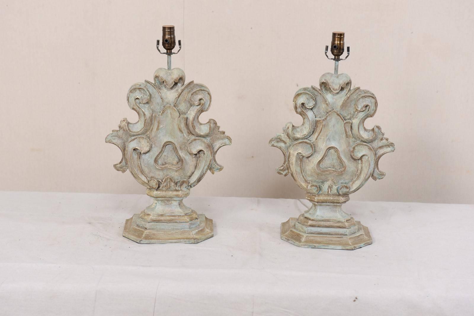 Pair of Italian Style Carved and Painted Wood Acanthus Leaf Motif Table Lamps 1