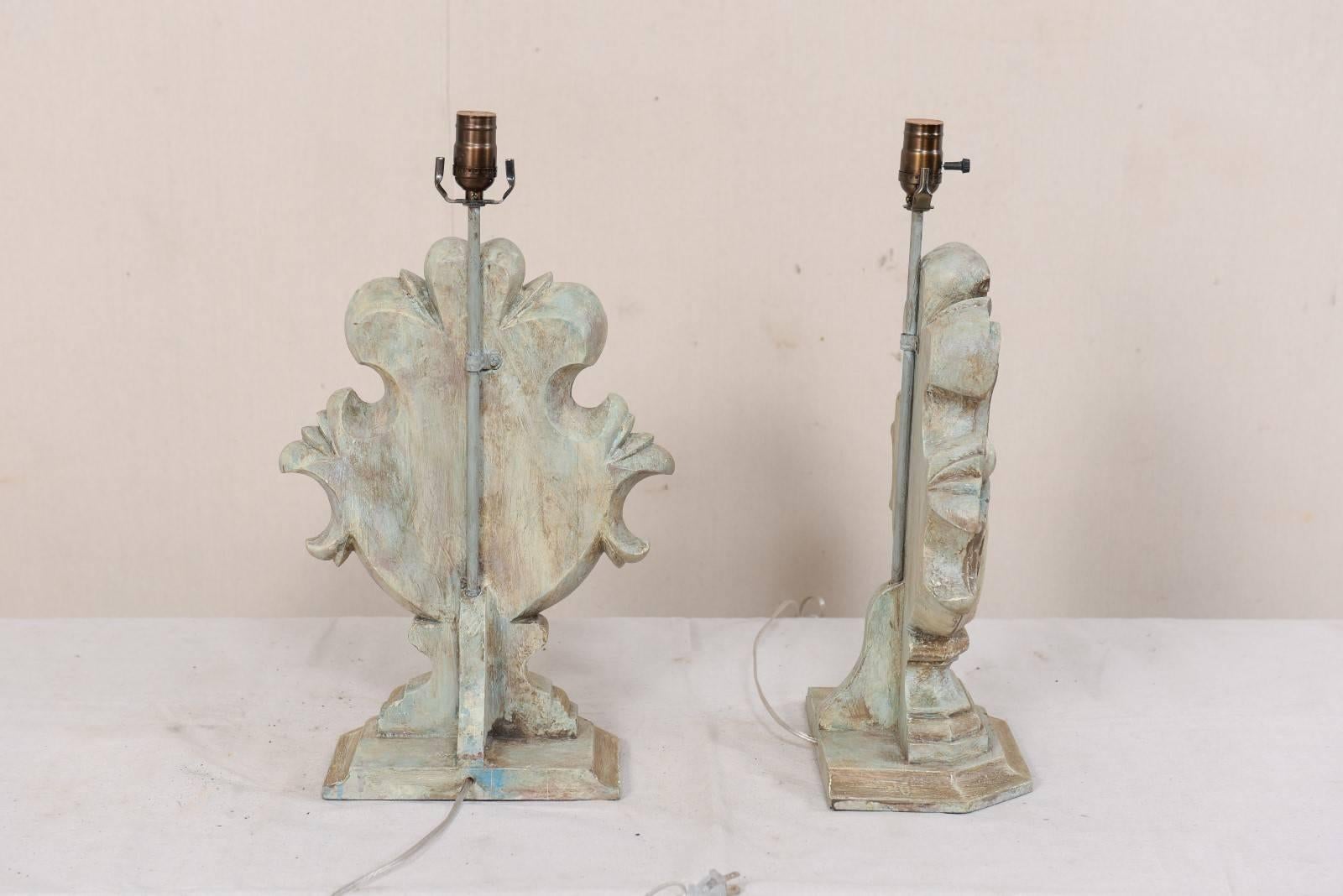 Pair of Italian Style Carved and Painted Wood Acanthus Leaf Motif Table Lamps 3