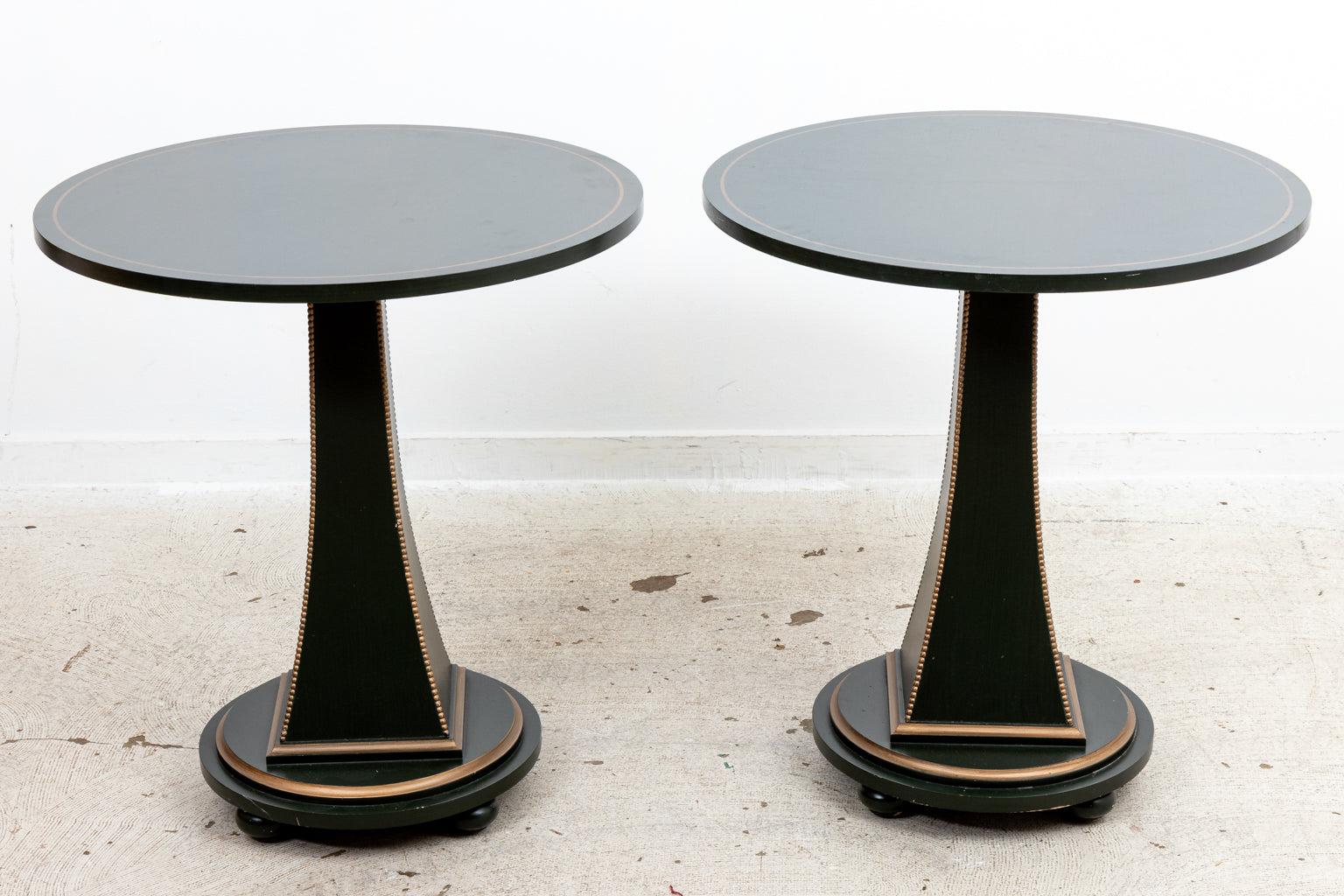 Regency Pair of Italian Style Pedestal Tables For Sale