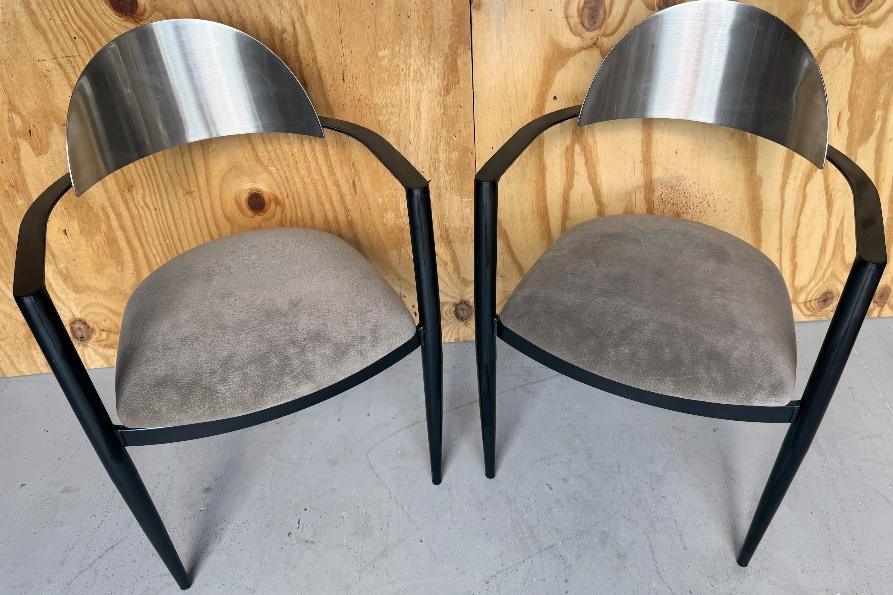 Paire de lampes de style italien The Modernity polies et émaillées noir  Fauteuils Bon état - En vente à West Palm Beach, FL