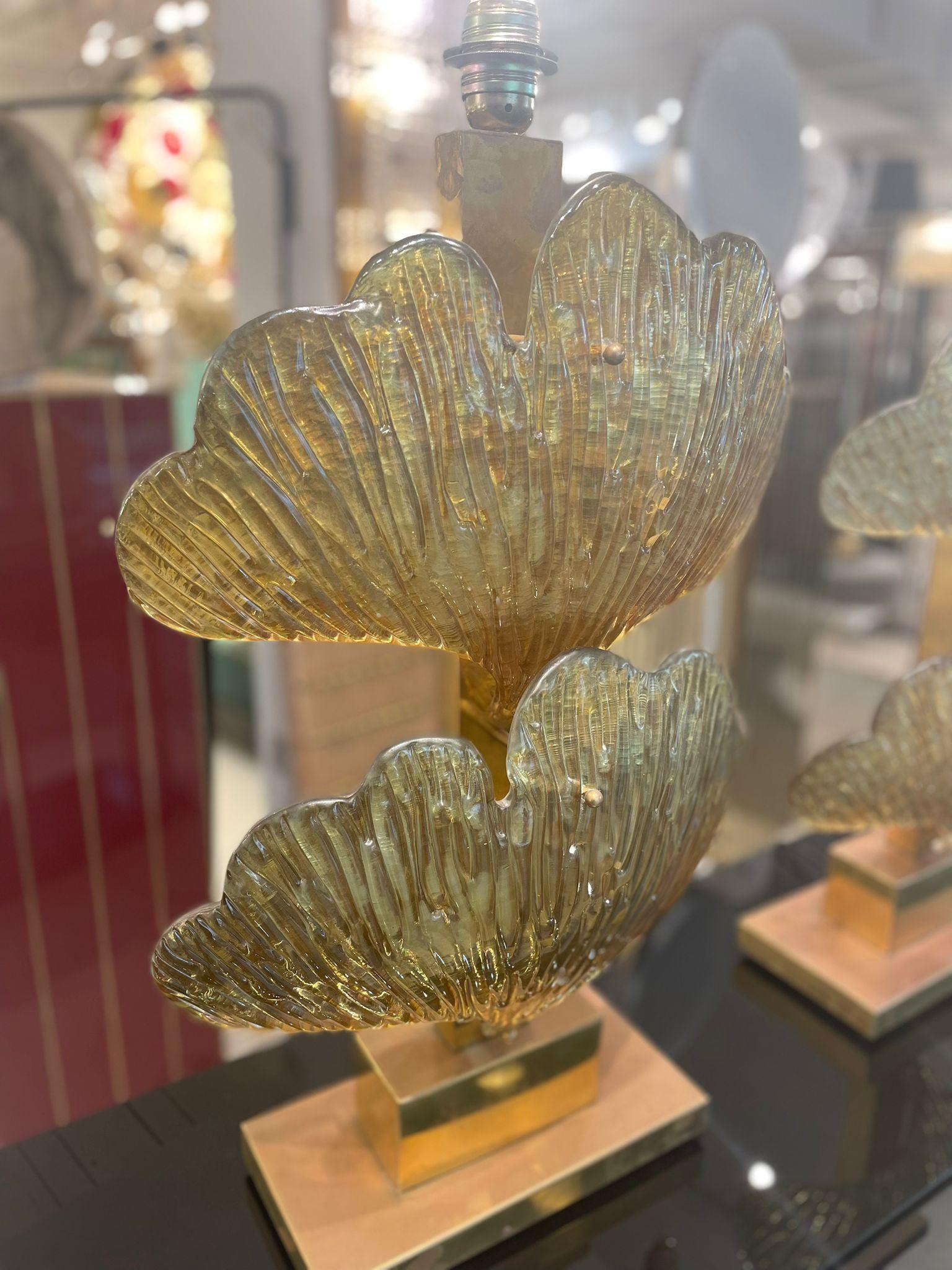 Pair of Italian Table Ginkgo Lamps in Murano Glass on Brass, 1980 For Sale 1