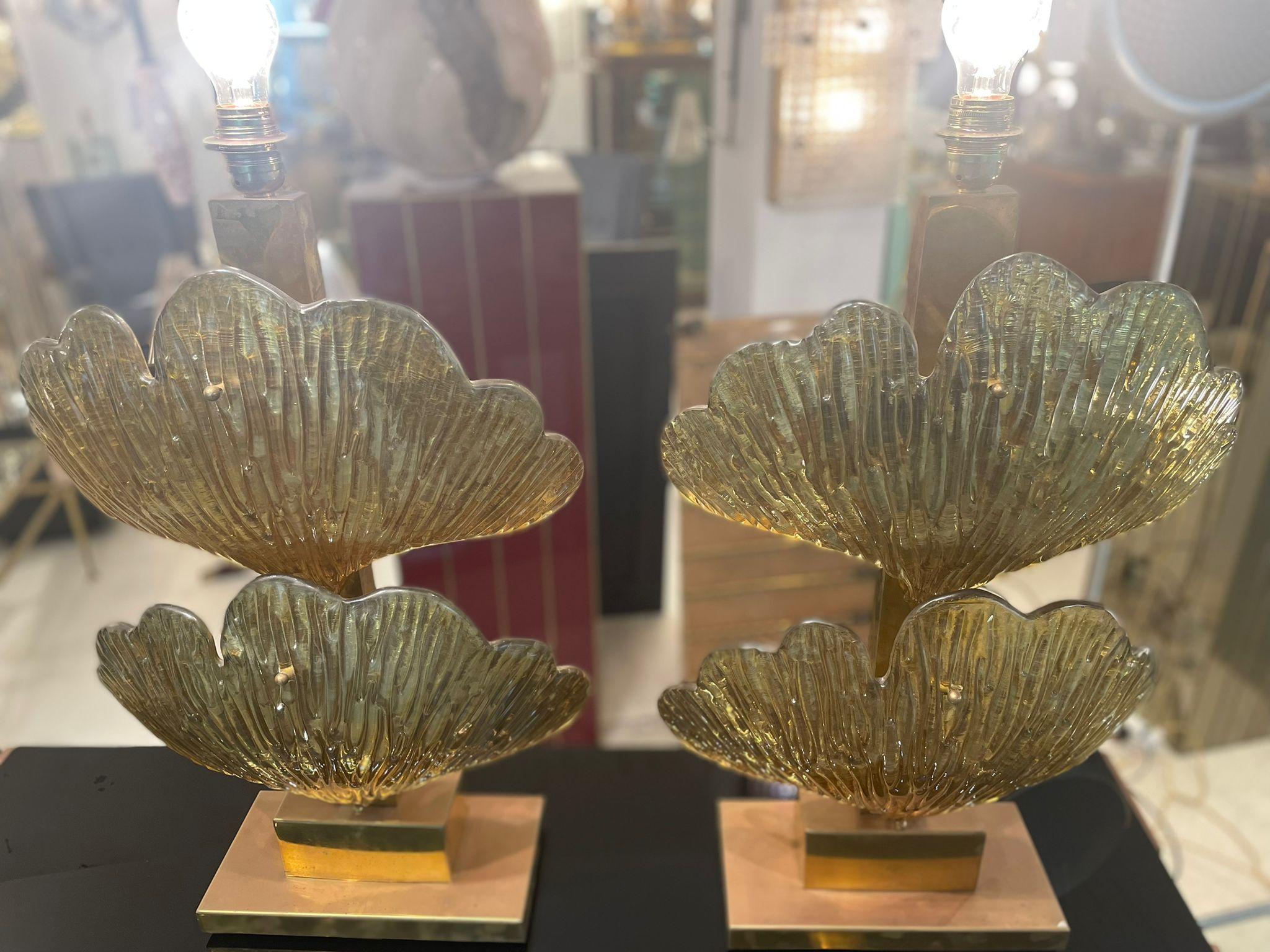 Pair of Italian Table Ginkgo Lamps in Murano Glass on Brass, 1980 For Sale 2