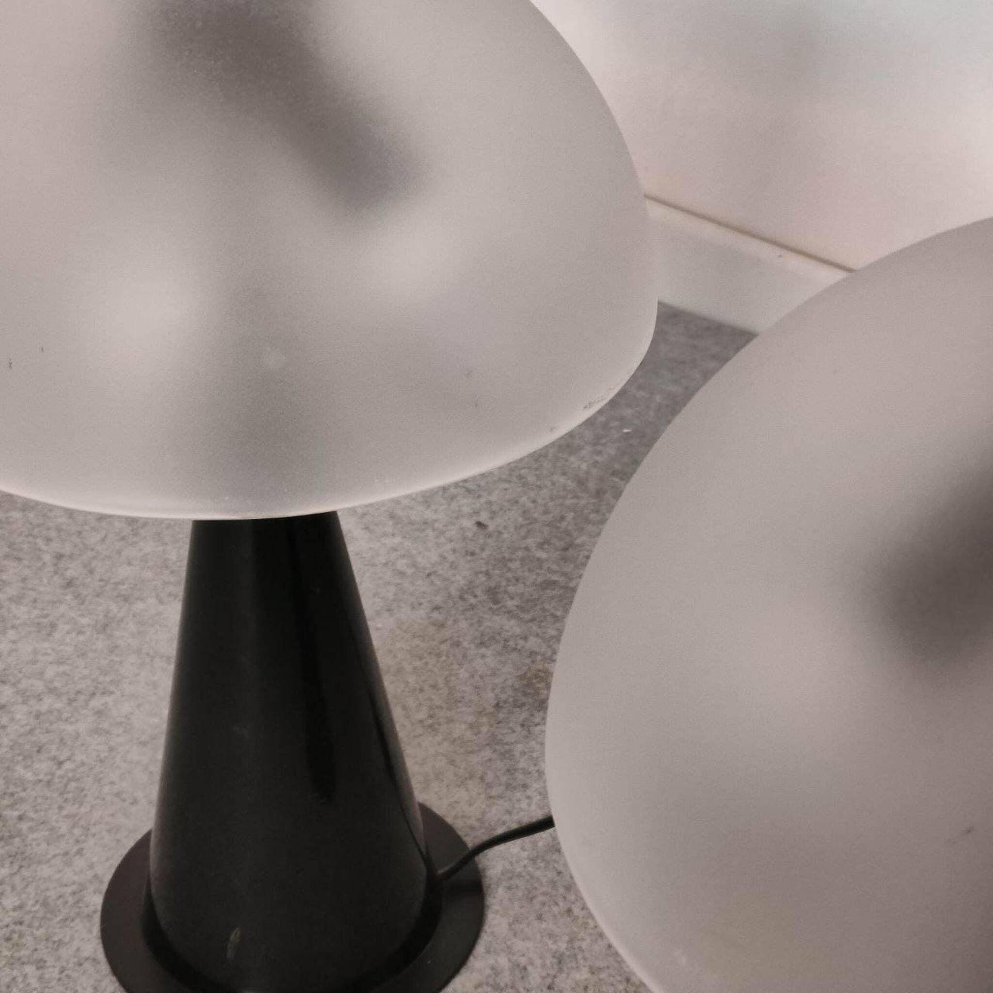 Paire de lampes de table italiennes en verre et noir par Vistosi, années 1980 en vente 3