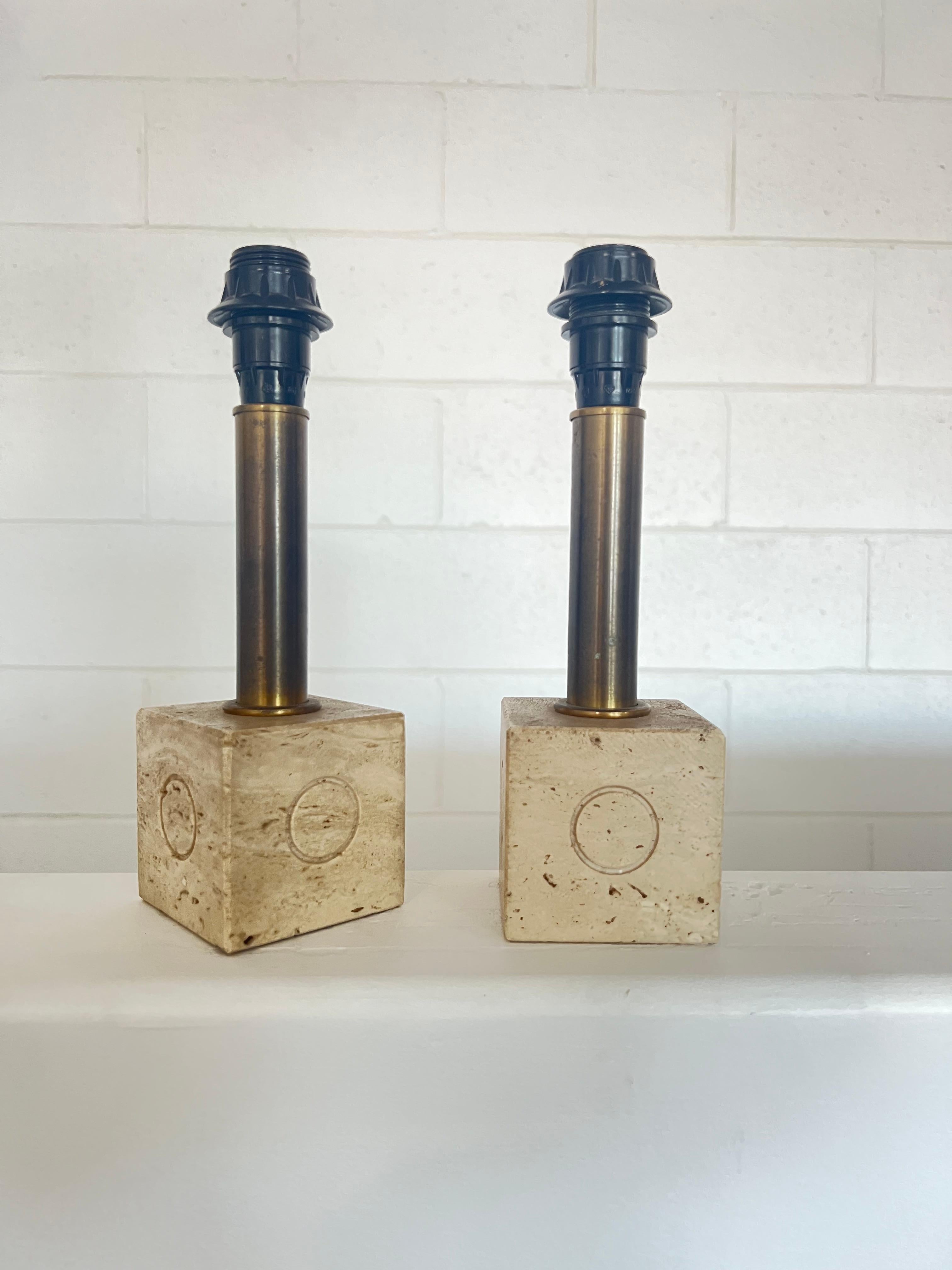 Mid-Century Modern Pair of Italian Table Lamp in Travertine by Fratelli Mannelli, 1960s For Sale