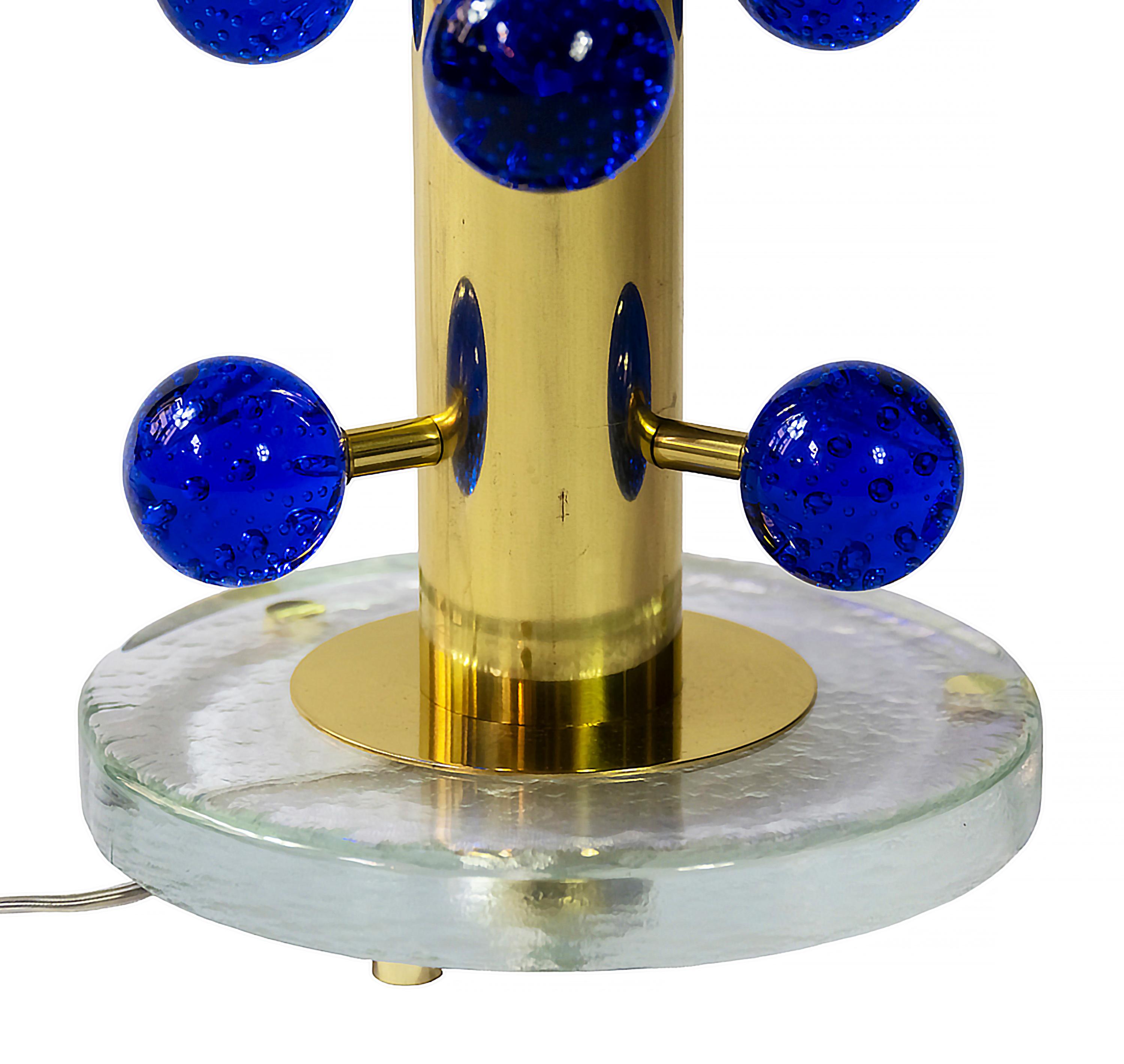 Contemporary Pair of Italian Table Lamps in Brass and Blue Murano Glass For Sale