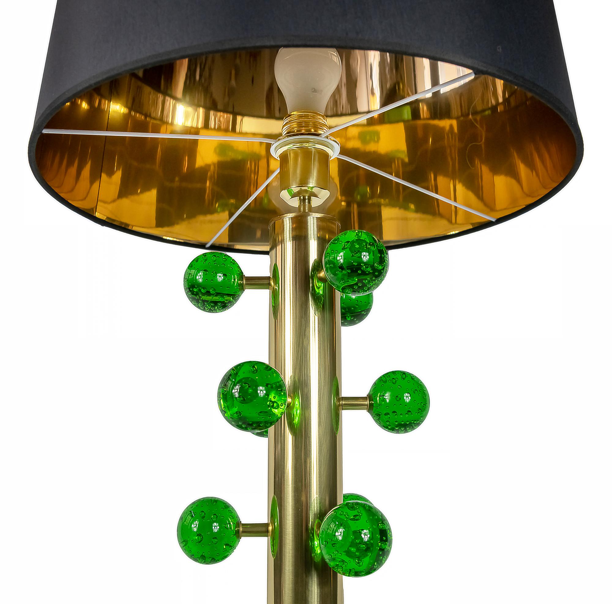 Pair of Italian Table Lamps in Brass and Green Murano Glass For Sale 1