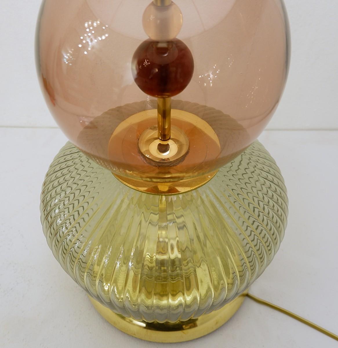Pair of Italian Table Lamps in Transparent and Smoked Pink Glass In Good Condition In Brussels, BE
