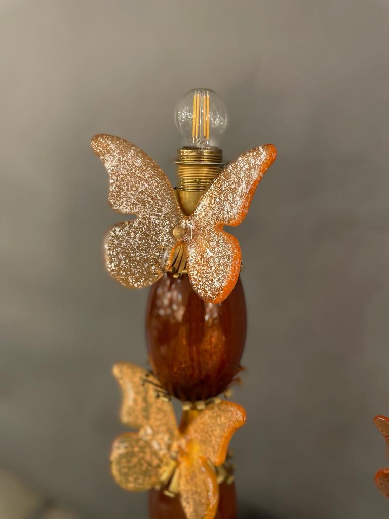 Pair of Italian Table Lamps with Butterflies in Murano Glass, circa 1970 For Sale 4
