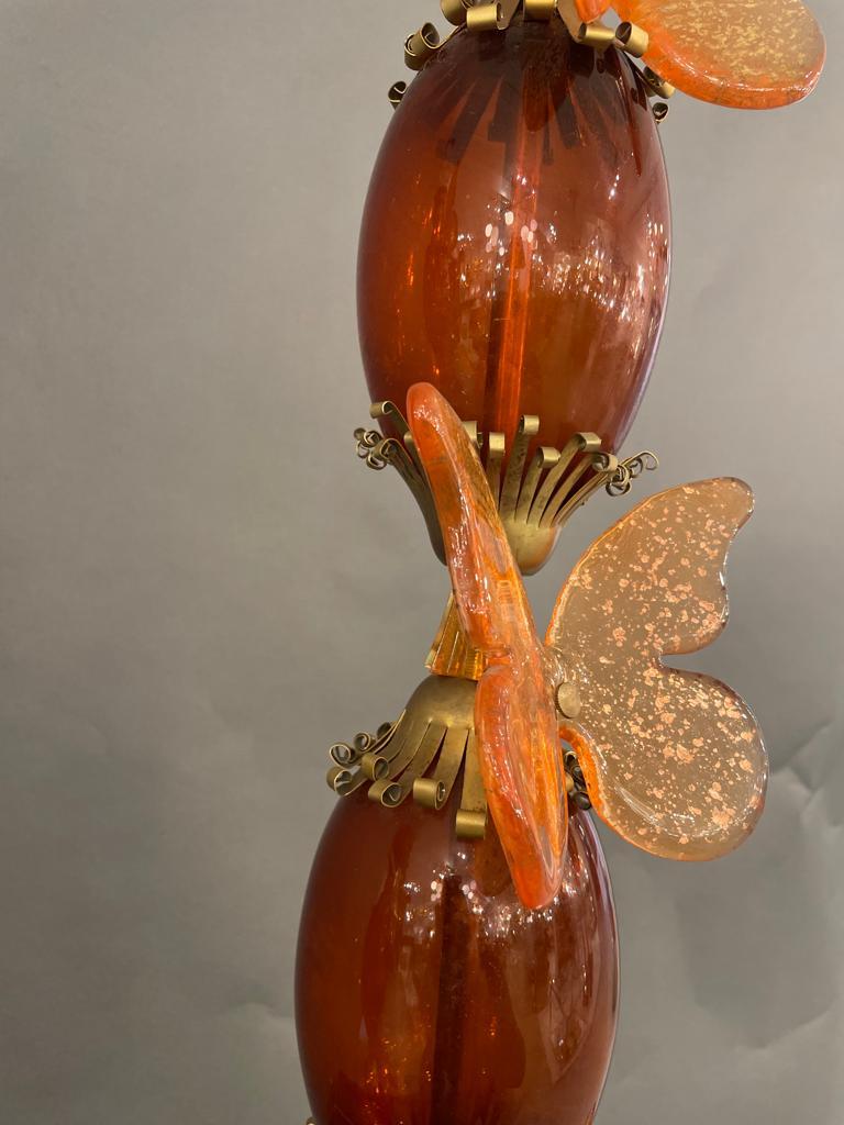 Brass Pair of Italian Table Lamps with Butterflies in Murano Glass, circa 1970 For Sale
