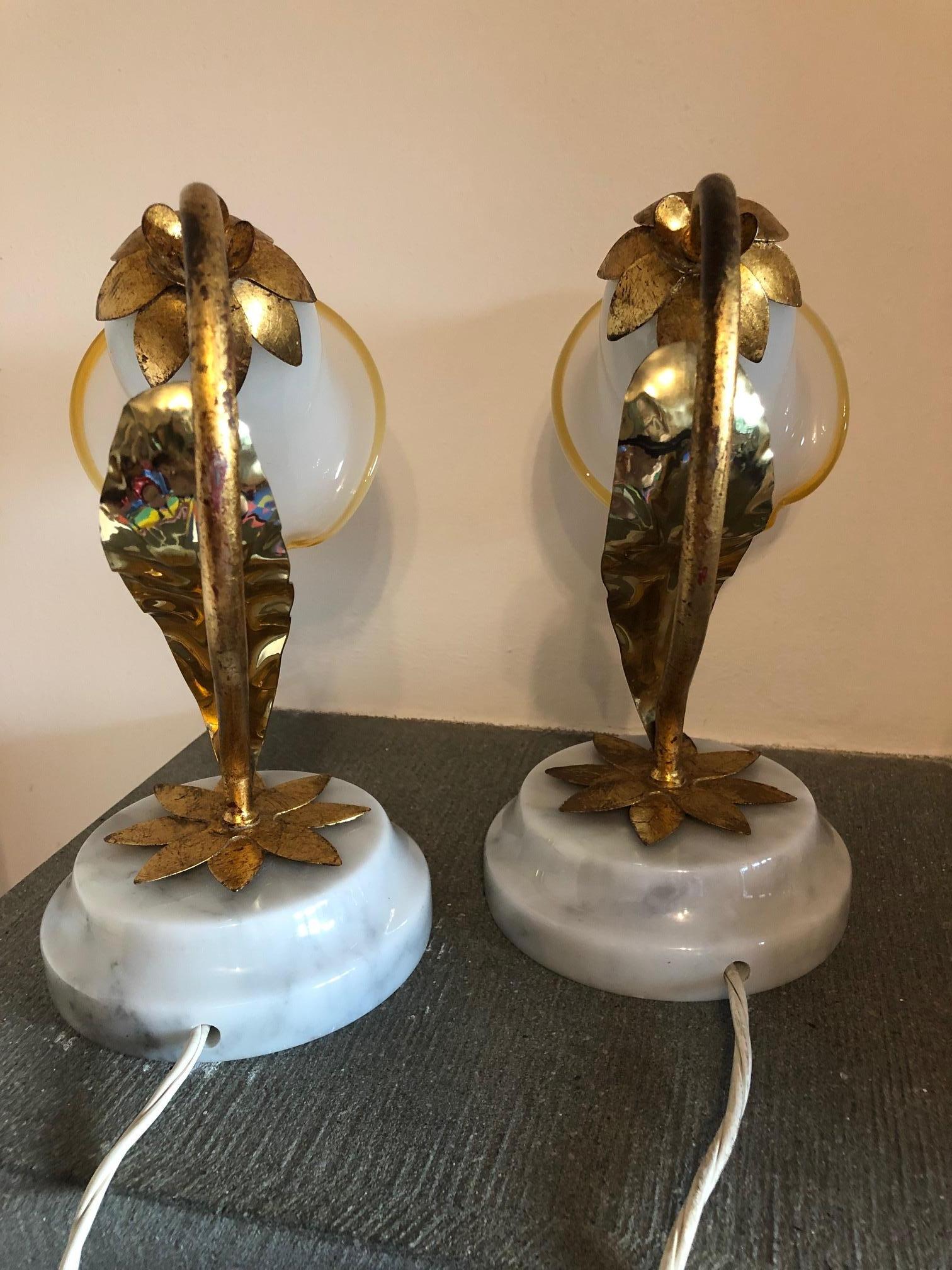 Paire de lampes de bureau italiennes avec base en marbre de Carrare en vente 2