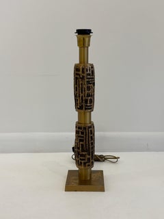 Paar italienischer Tischlampen aus strukturiertem Messing, 1970er Jahre