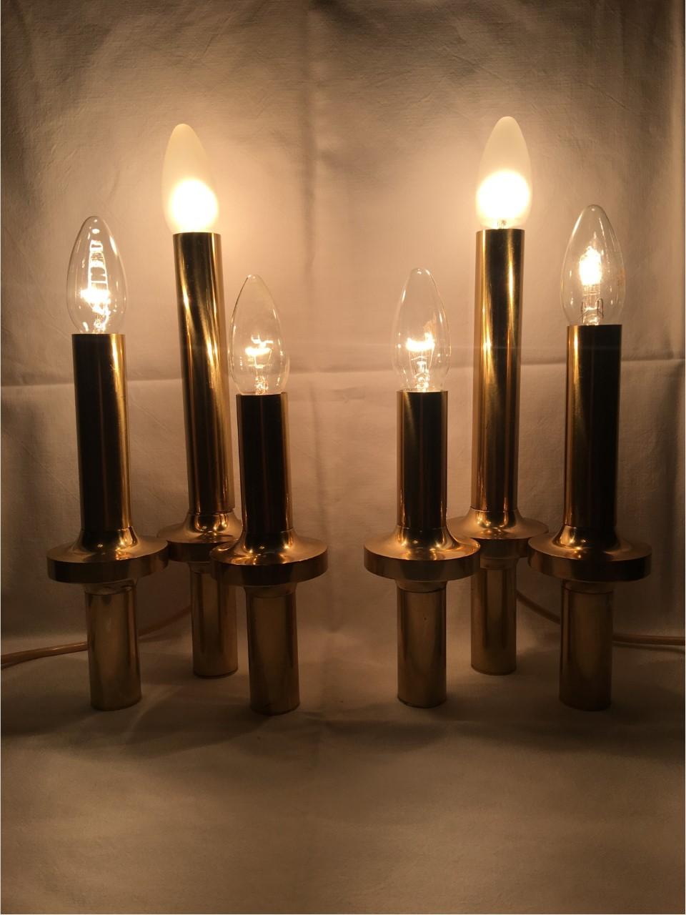 Late 20th Century Pair of Italian Three-Light Brass Table Lamps Gaetano Sciolari Style For Sale