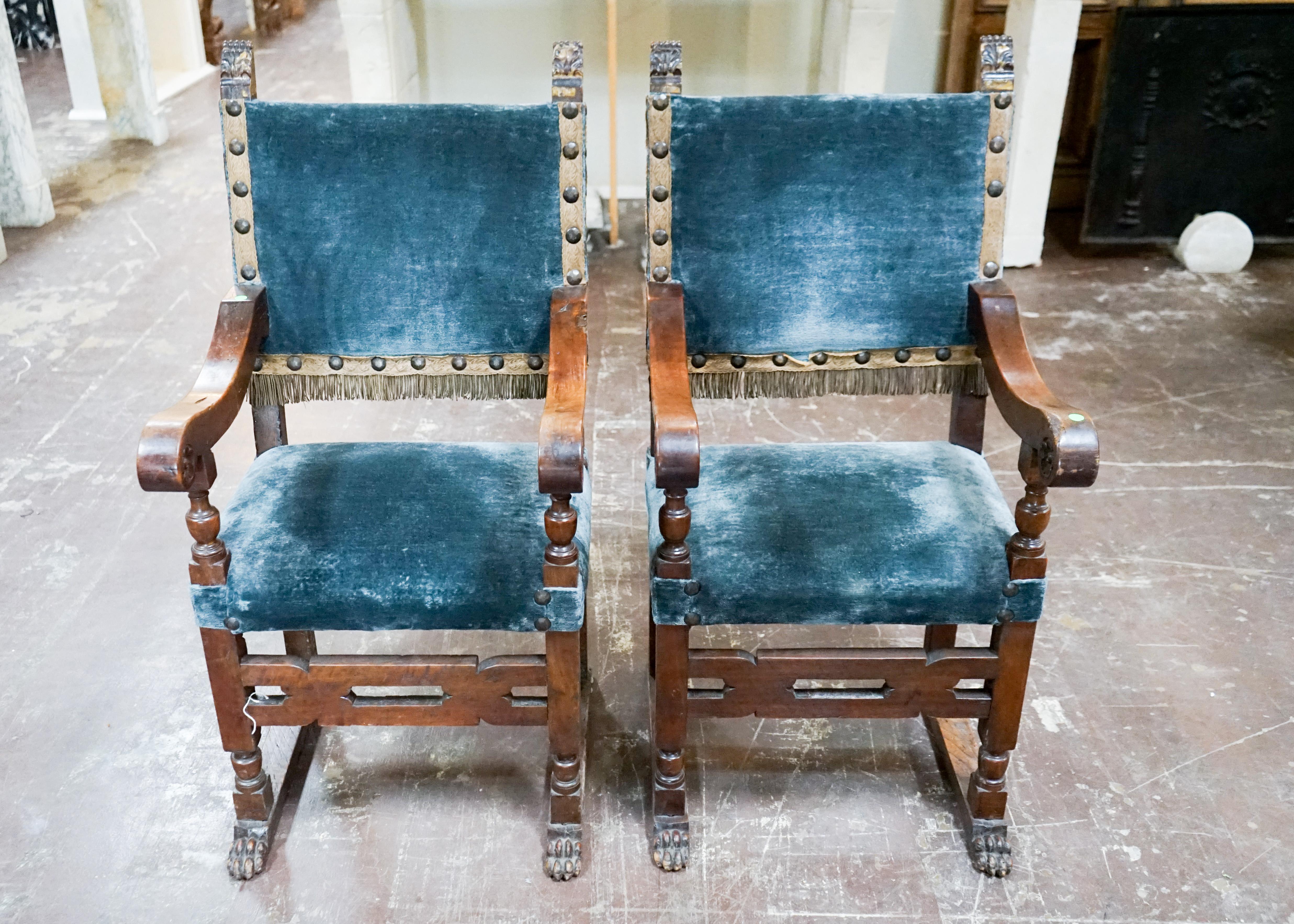 Pair of Italian Throne Chairs 4