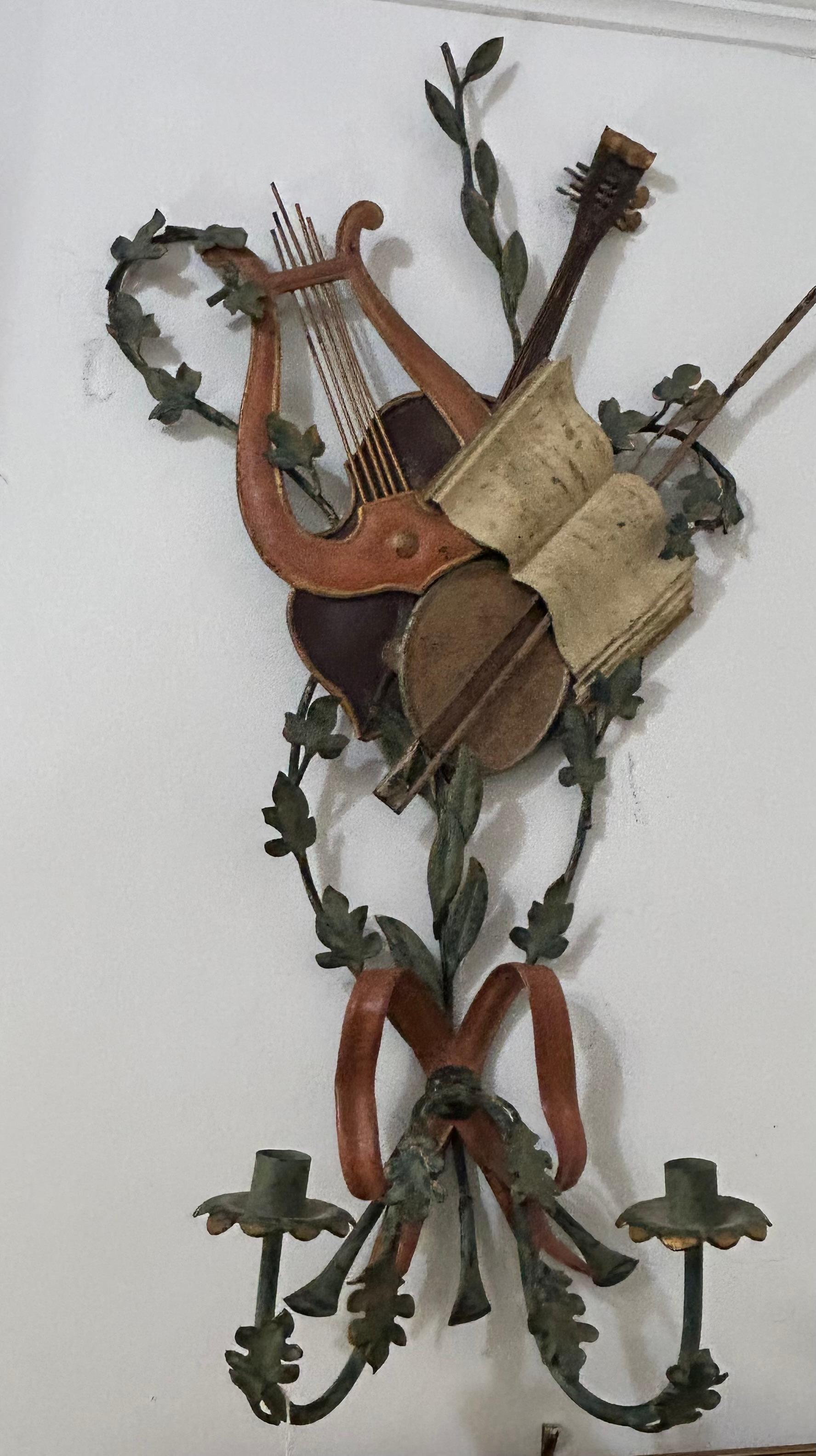 Pair of Italian tole sconces with lyre  and violin For Sale 9