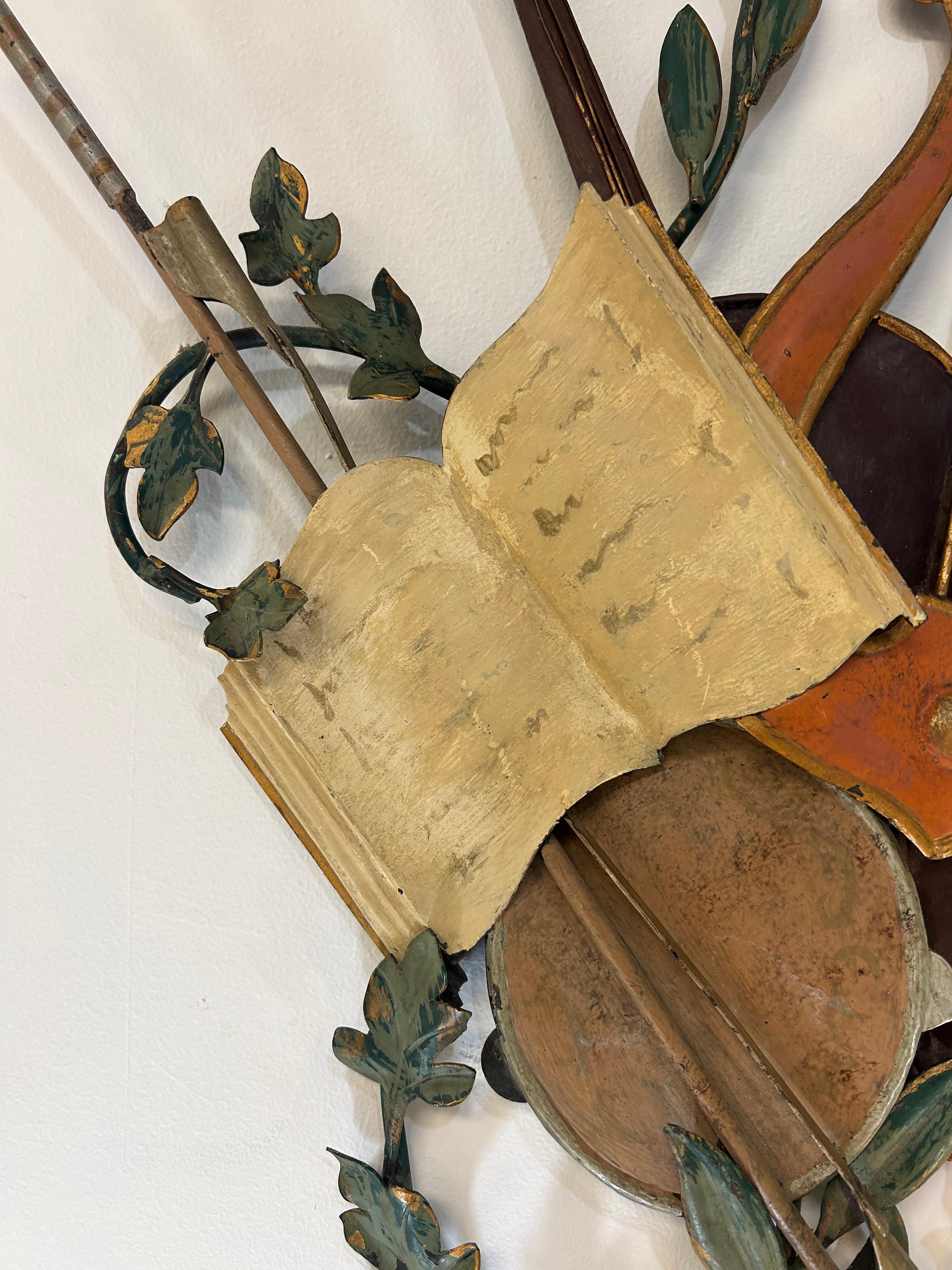 Pair of Italian tole sconces with lyre  and violin In Good Condition For Sale In West Palm Beach, FL