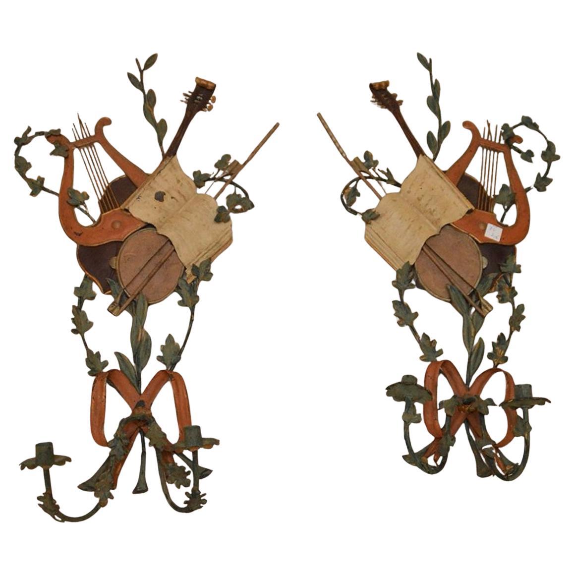 Paire d'appliques italiennes en tôle avec lyre  et violon
