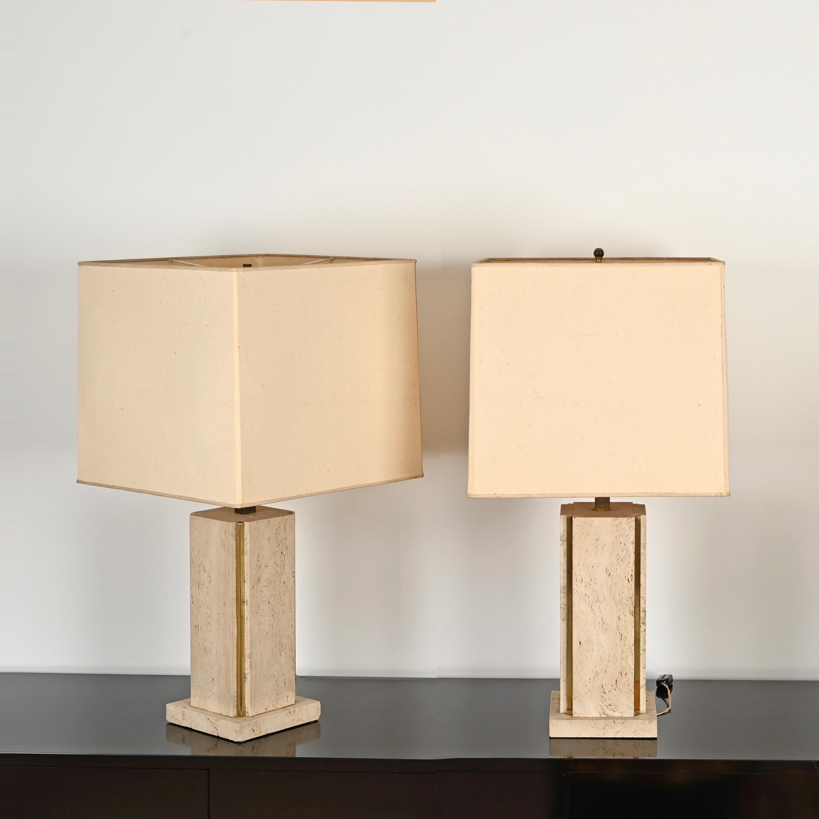 Willy Rizzo Paire de lampes de table italiennes en travertin et laiton, années 1970 en vente 5