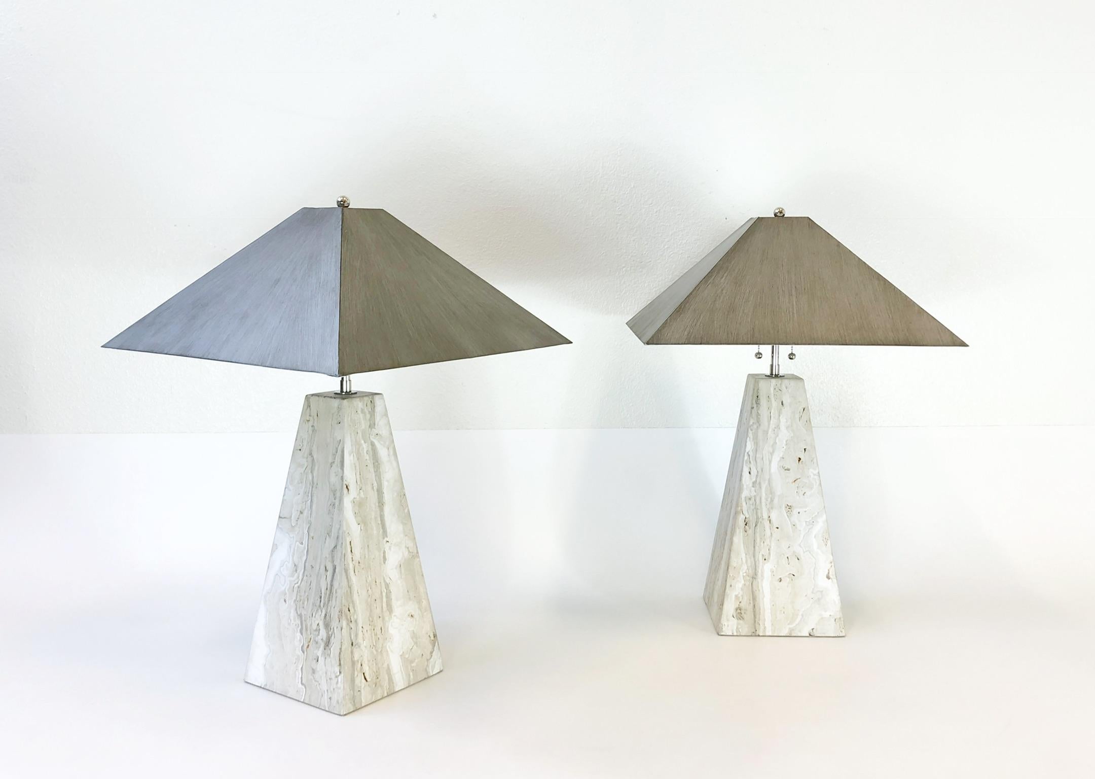 Late 20th Century Pair of Italian Travertine and Polish Nickel Obelisk Shape Table Lamps  For Sale
