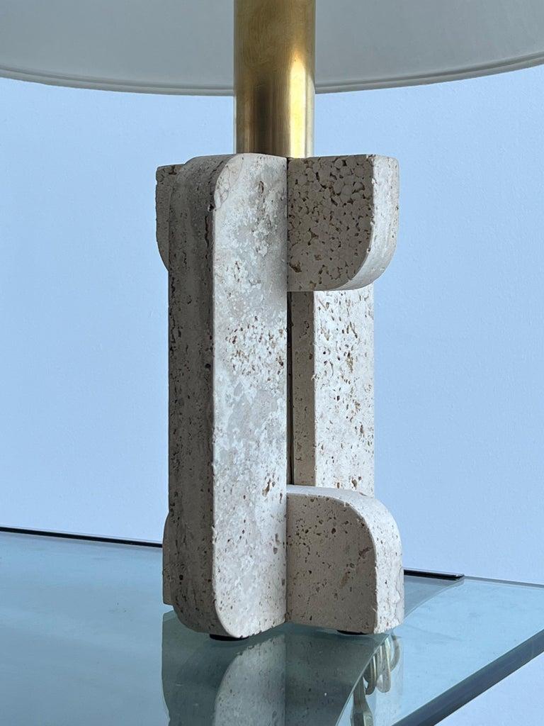 Pair of Italian Travertine Base and Brass Table Lamp by Fratelli Mannelli For Sale 3