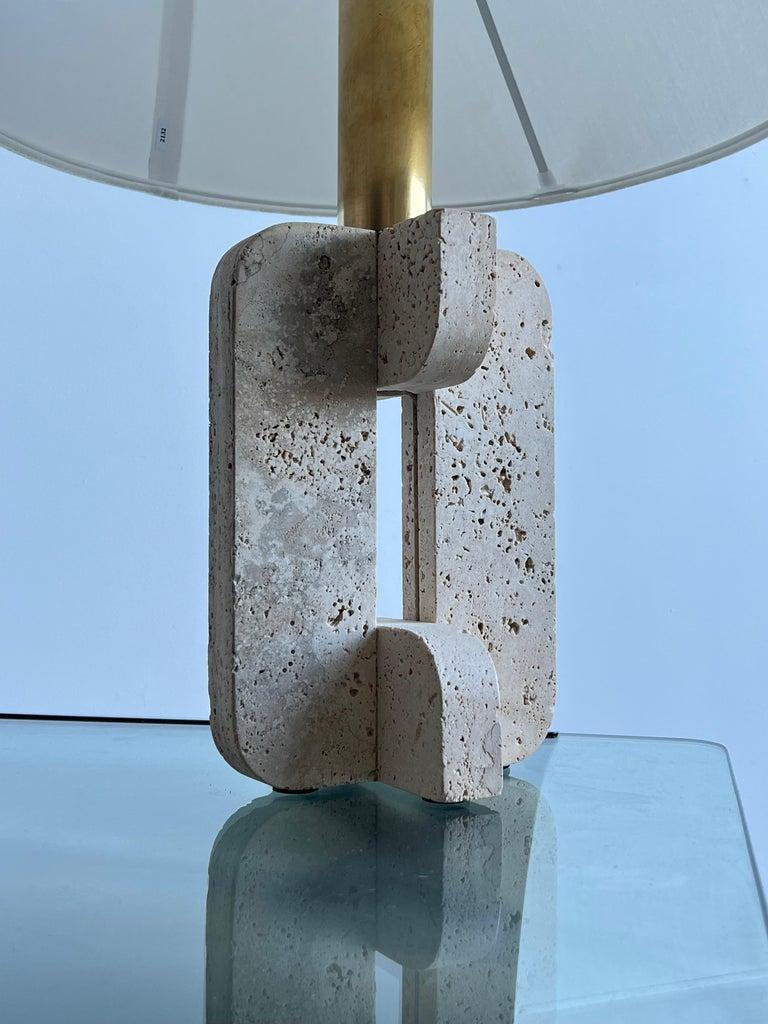 Pair of Italian Travertine Base and Brass Table Lamp by Fratelli Mannelli For Sale 4
