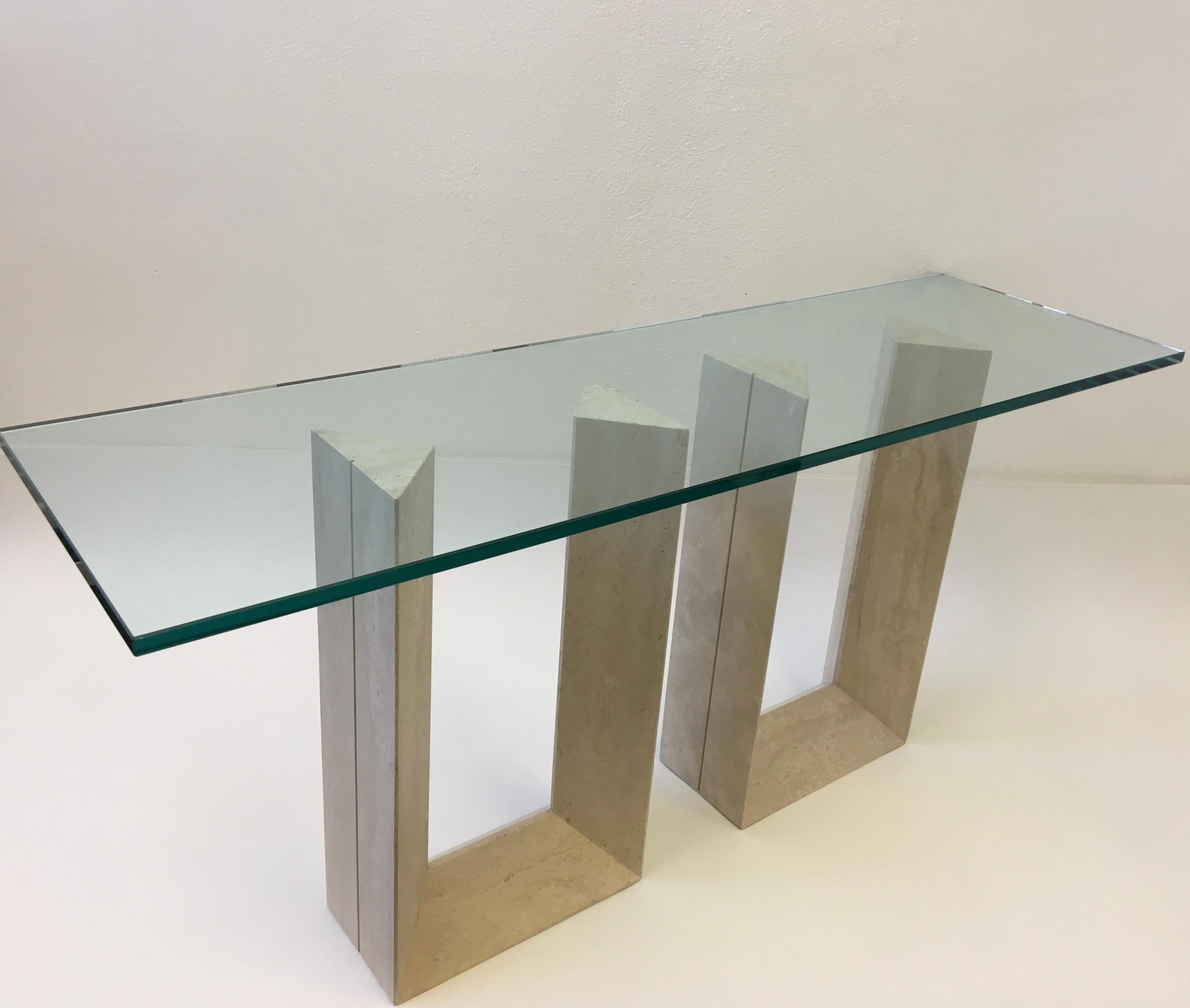 Fait main Paire de bases de table italiennes en travertin par Cattelan en vente