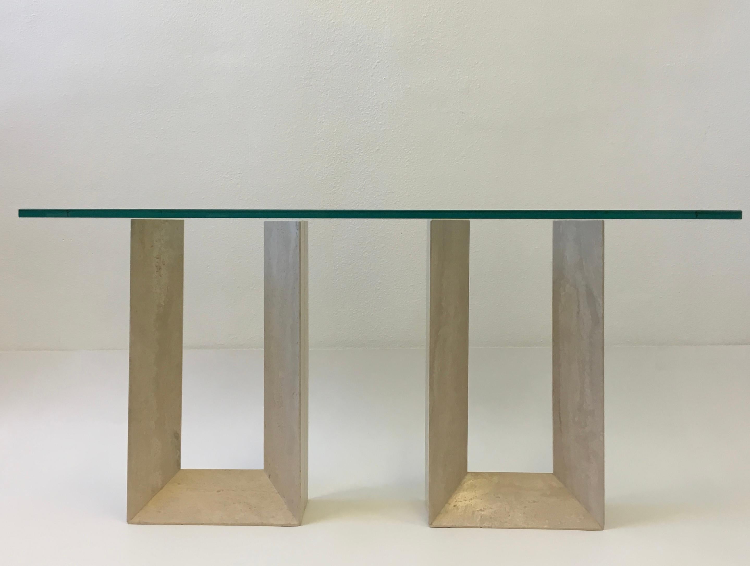 Paire de bases de table italiennes en travertin par Cattelan Excellent état - En vente à Palm Springs, CA