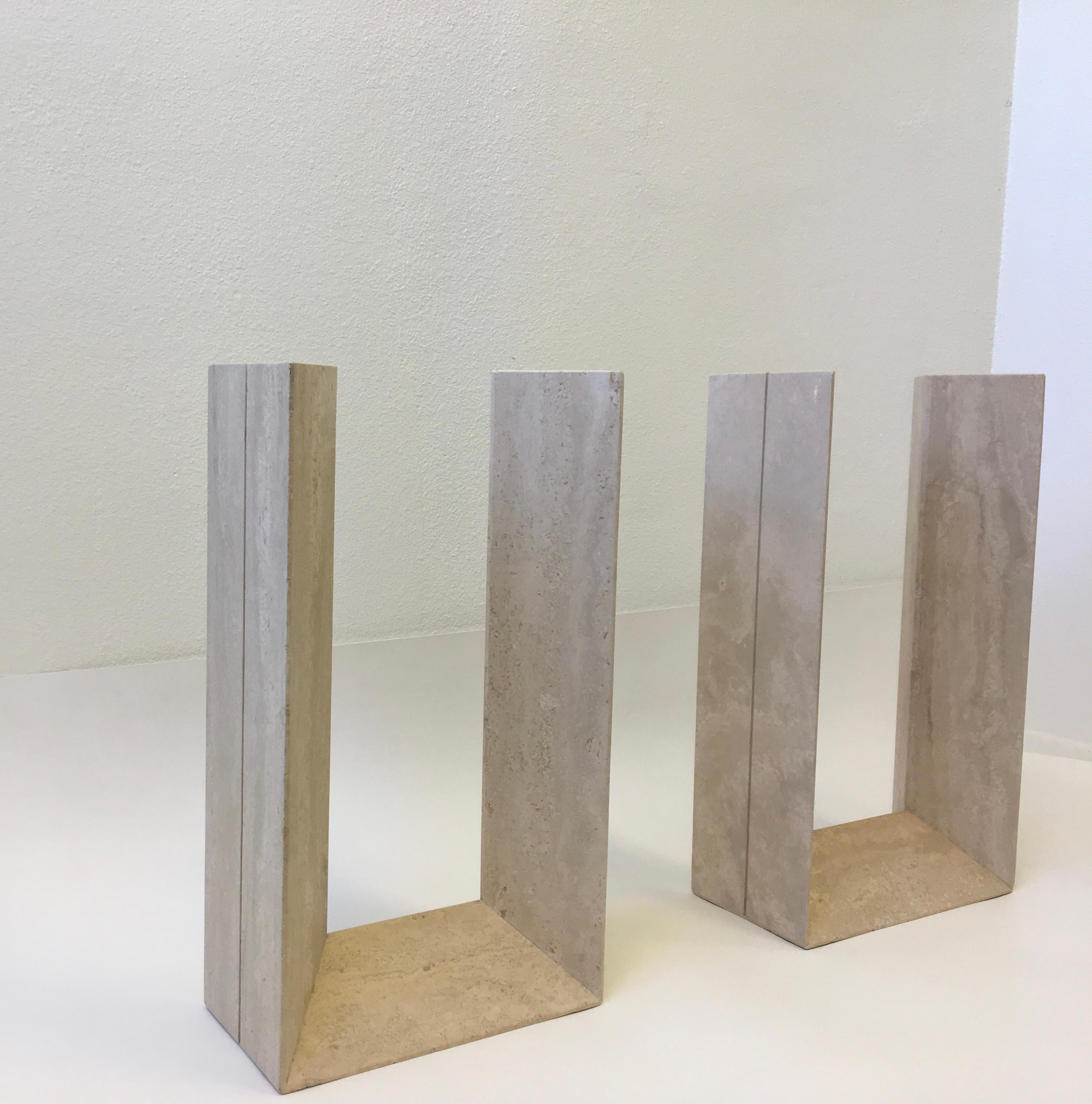 Paire de bases de table italiennes en travertin par Cattelan en vente 1