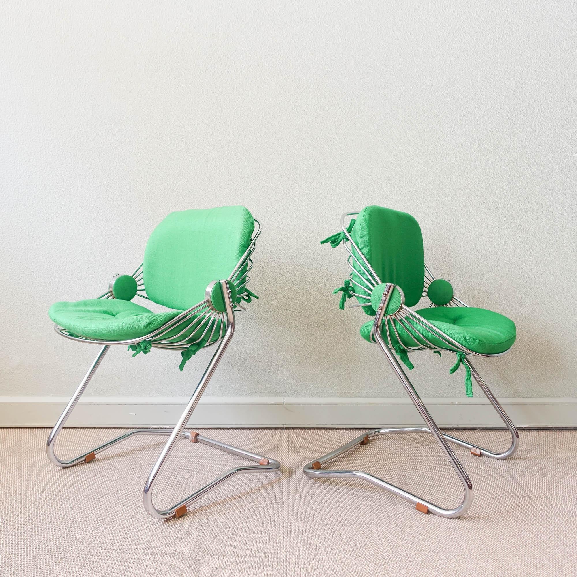 Paire de chaises de salle à manger italiennes tubulaires en acier chromé, 1970 en vente 11