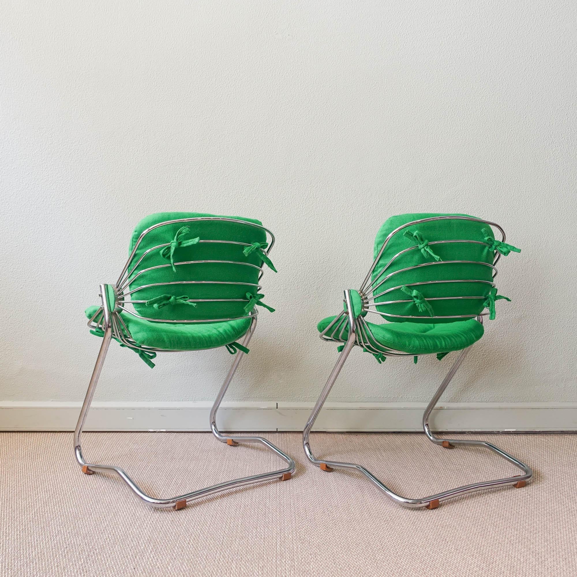 Late 20th Century Pair of Italian Tubular Chrome Steel Dining Chairs, 1970s For Sale