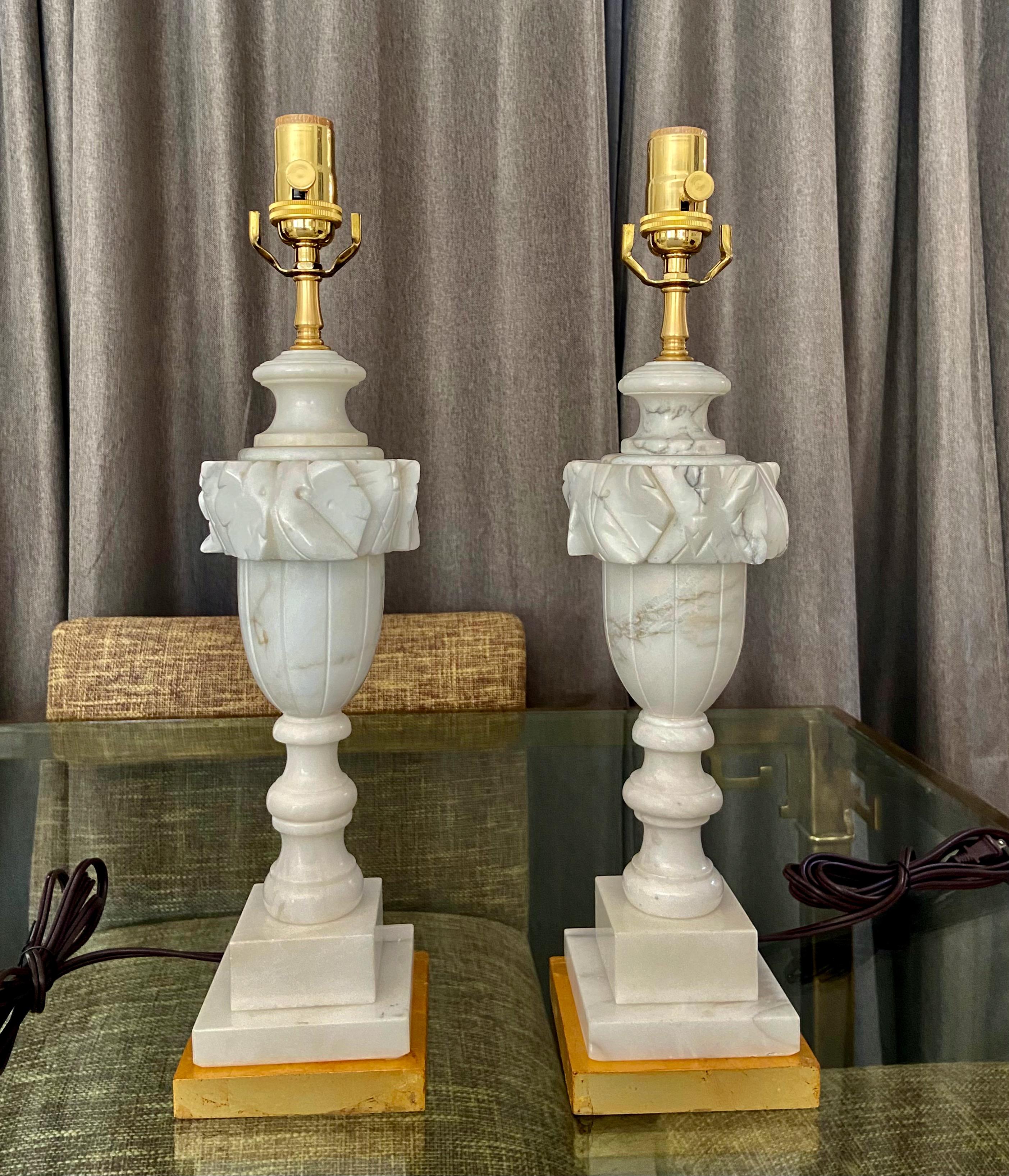 Pair of Italian Urn Neoclassic Alabaster Table Lamps For Sale 1