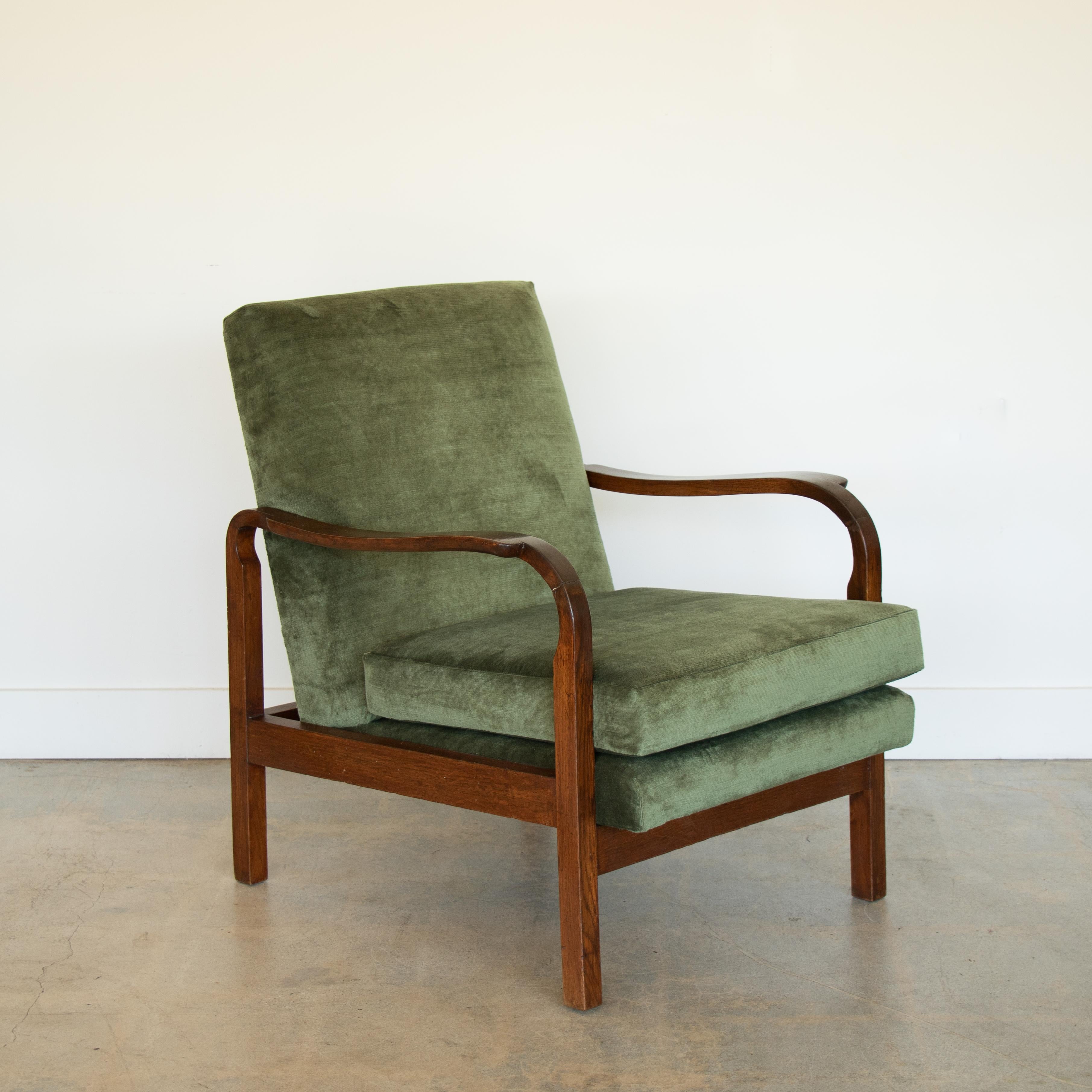 20ième siècle Paire de fauteuils italiens en velours et bois en vente