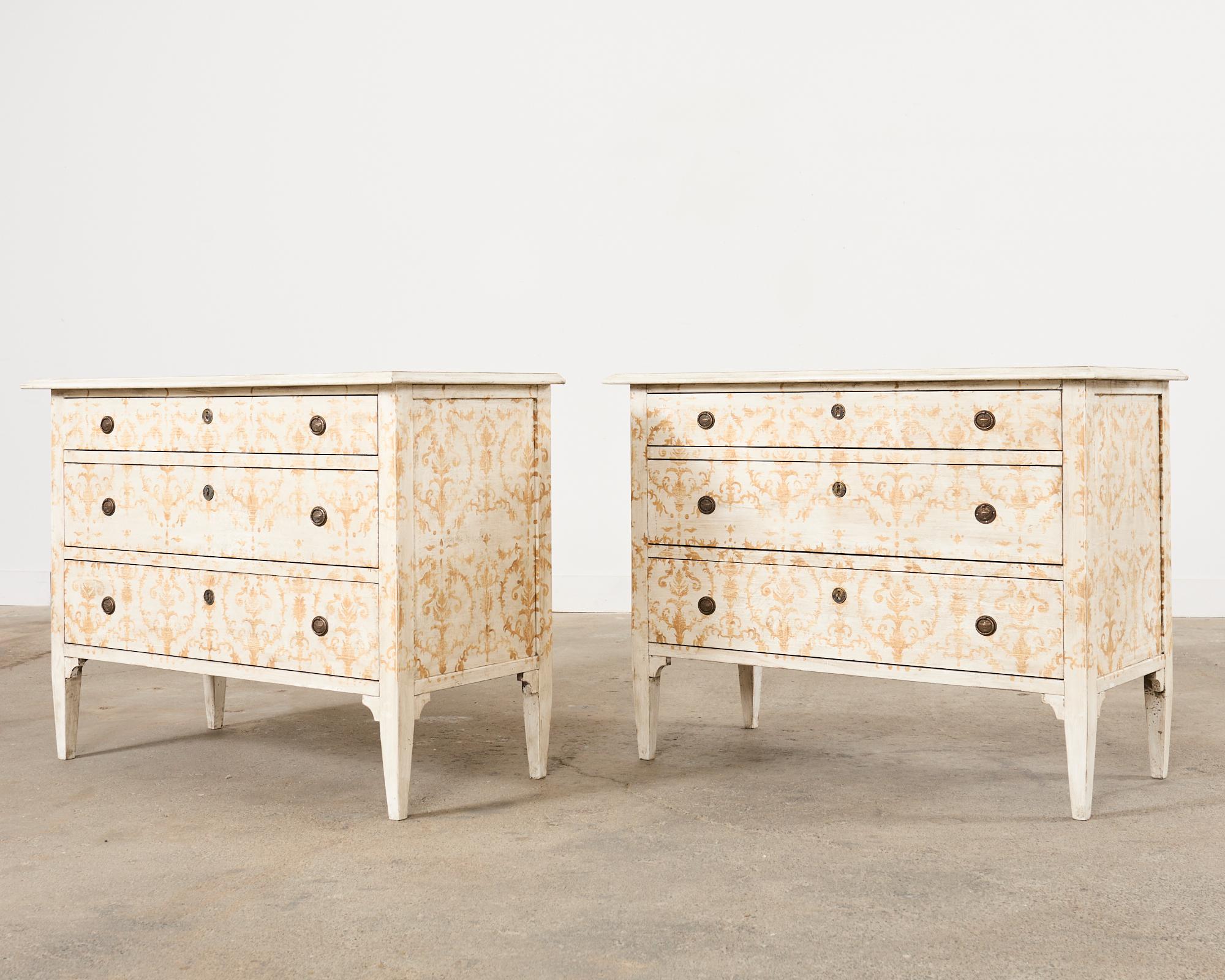 Neoclassical Pair of Italian Venetian Style Painted Pine Commodes or Chests For Sale