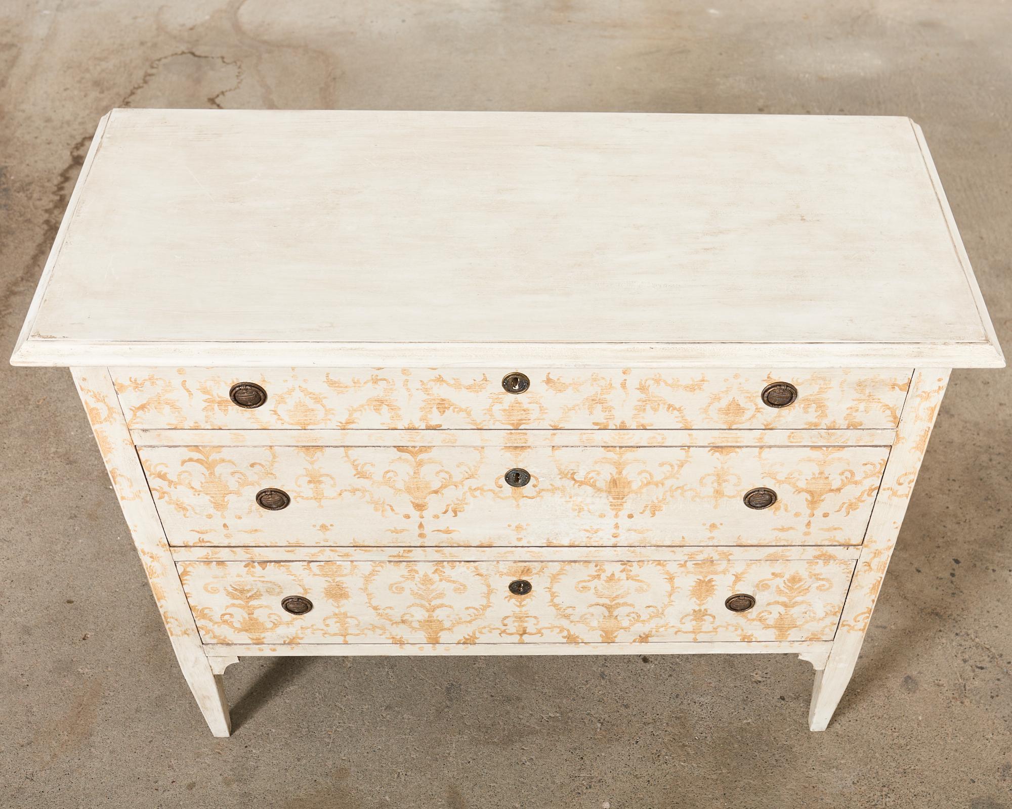 Pair of Italian Venetian Style Painted Pine Commodes or Chests For Sale 2