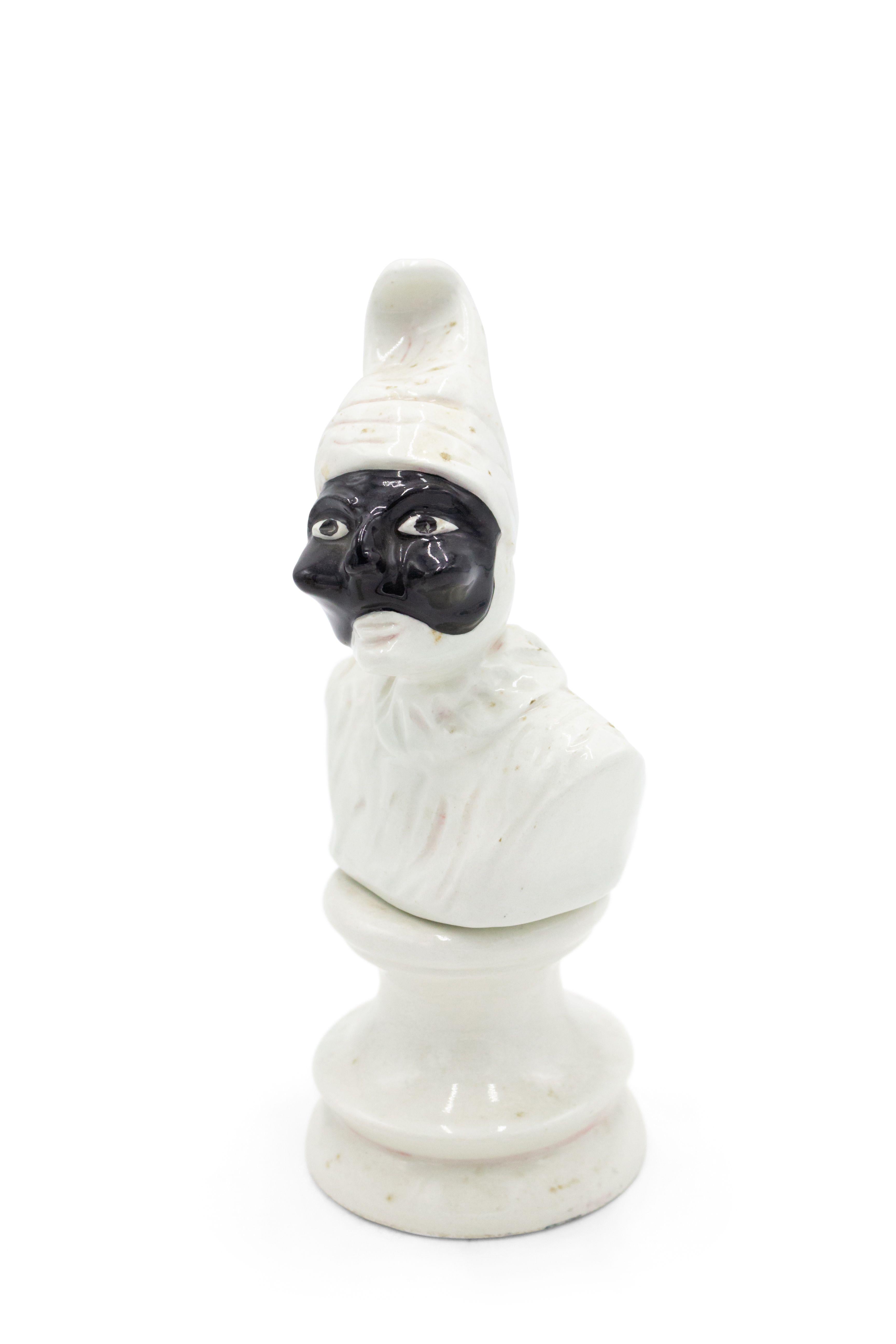 Rococo Pair of Italian Venetrian Porcelain Clown Busts For Sale