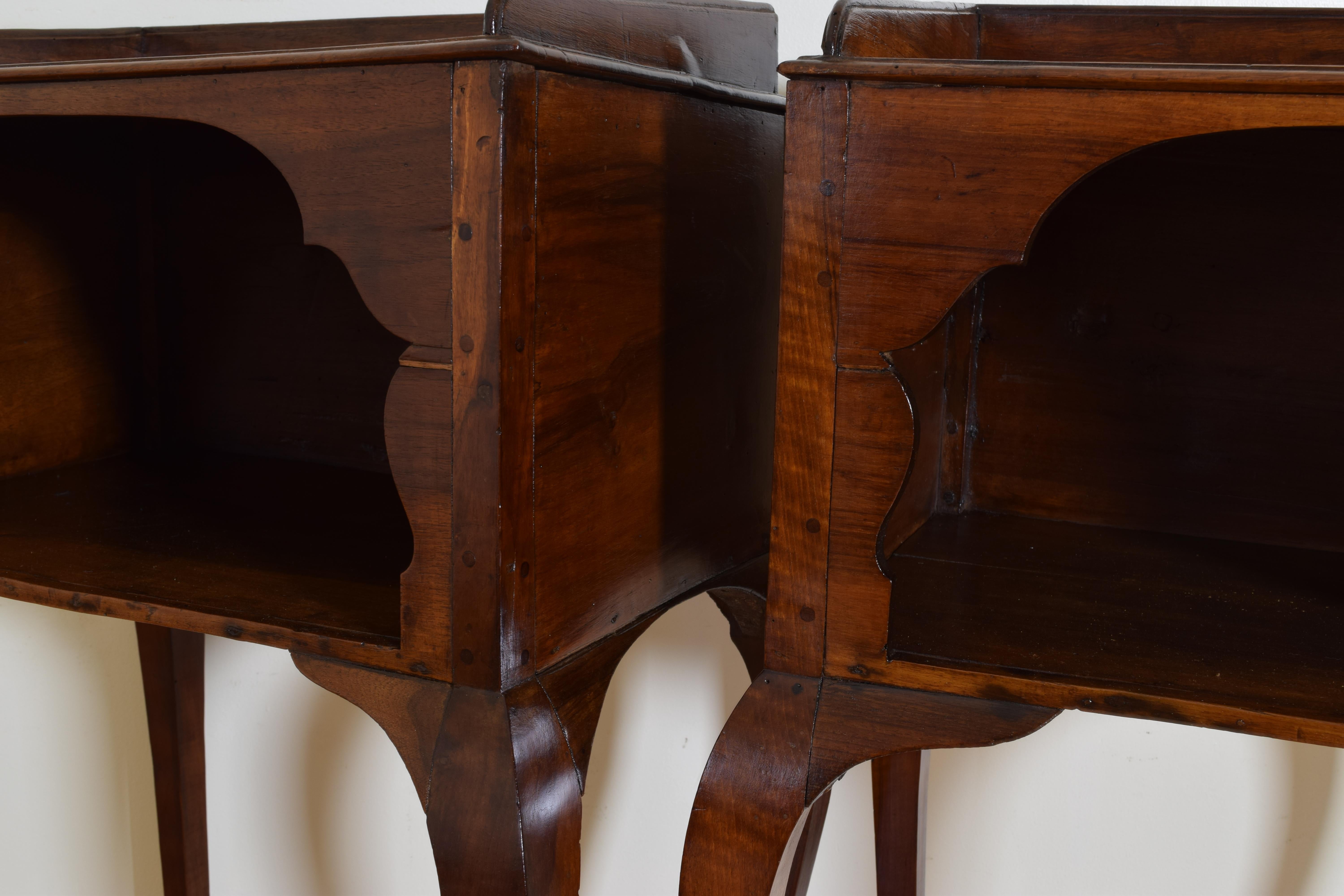 Pair of Italian, Venice, Walnut Bedside Tables or Cabinets, 18th Century In Good Condition In Atlanta, GA