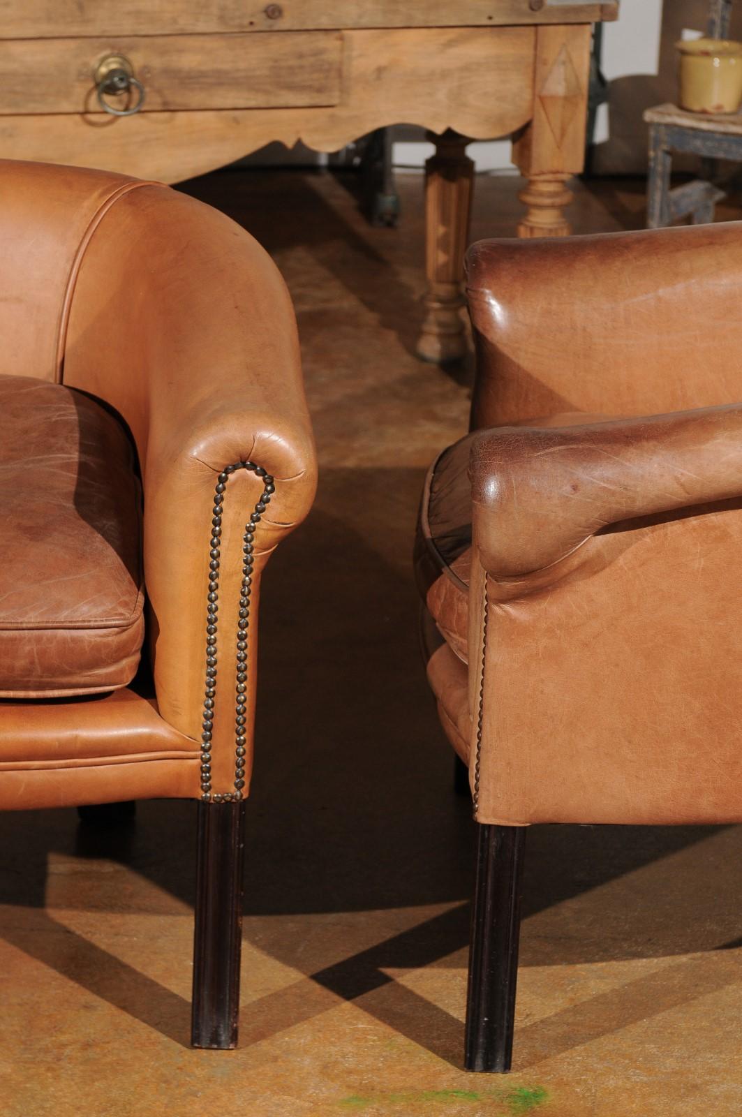 Mid-Century Modern Pair of Italian Vintage Caramel Leather Club Chairs with Cushion and Nailheads
