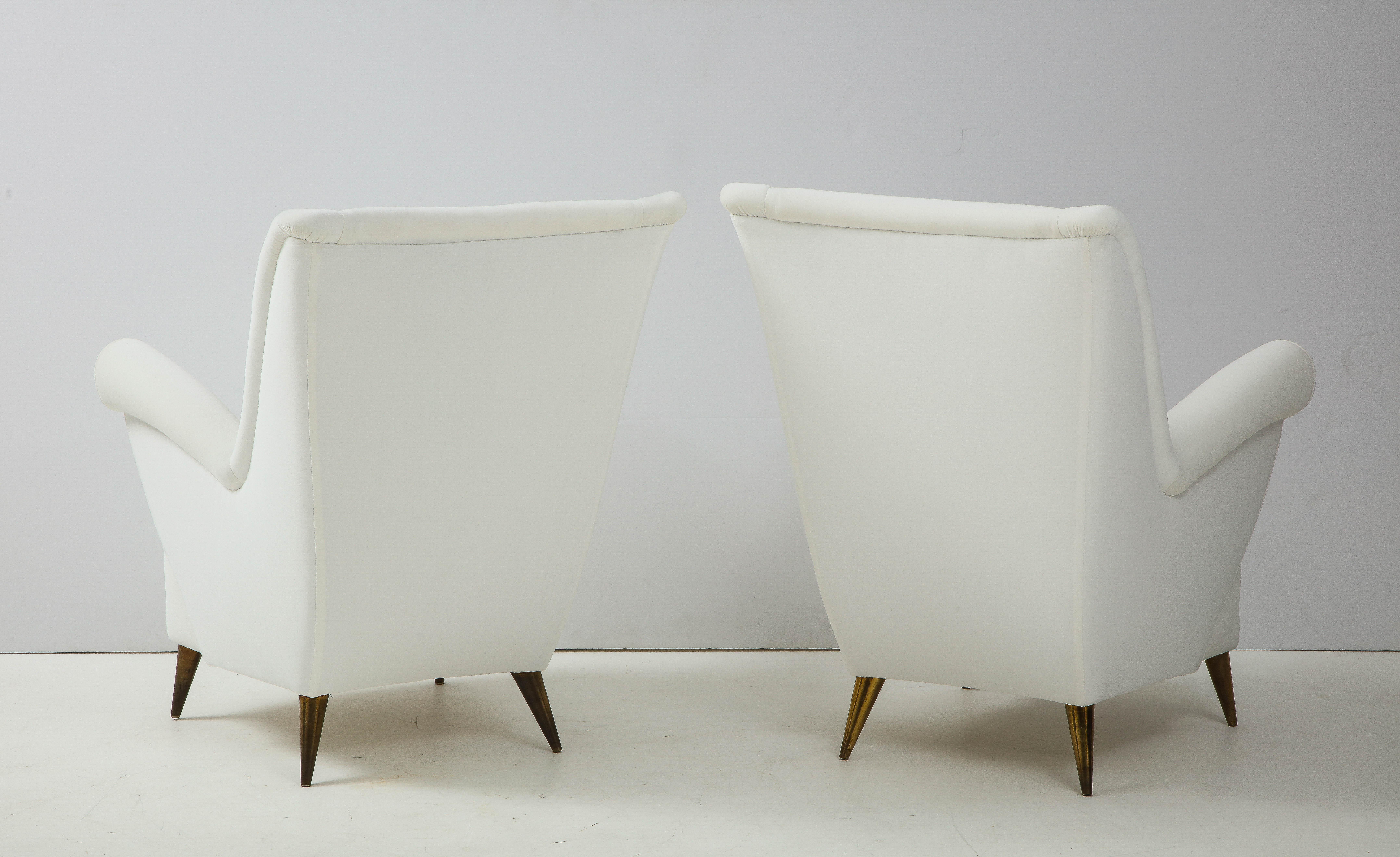 Mid-20th Century Pair of Italian Vintage Lounge Chairs by Gio Ponti for ISA Bergamo